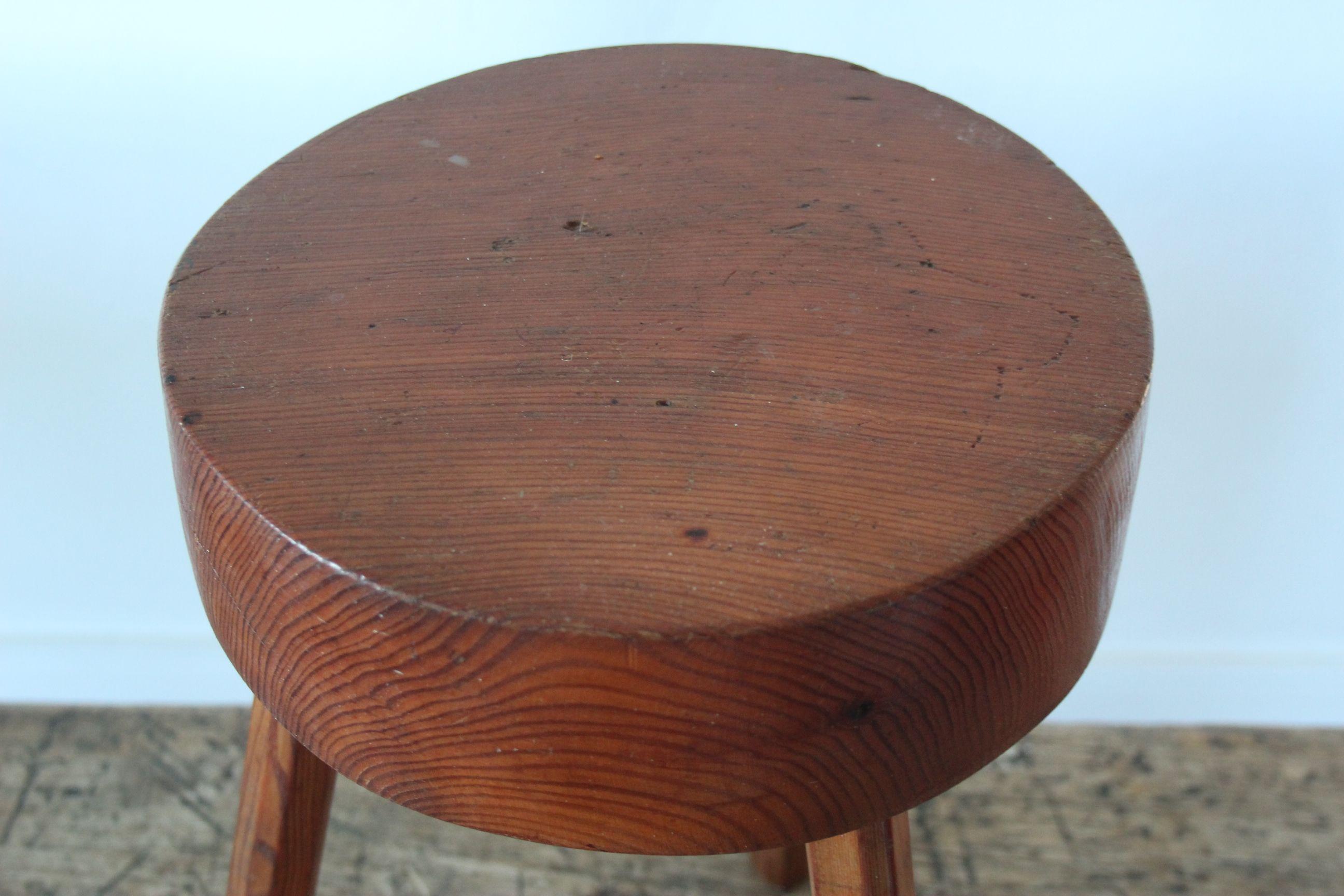Charlotte Perriand Style Wood Stool In Good Condition In grand Lancy, CH
