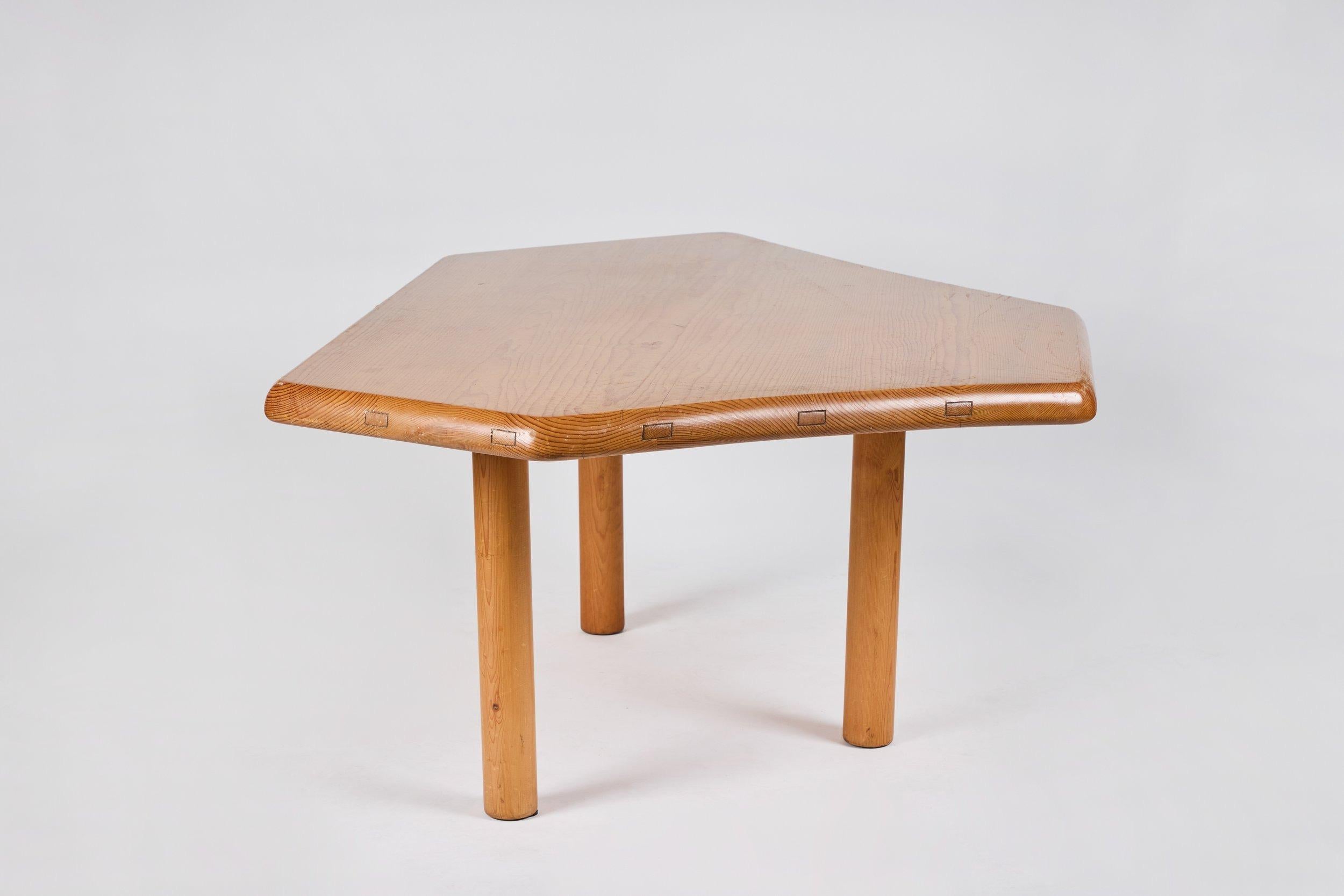 Charlotte Perriand Table à six pans, designs 1938 en vente 1
