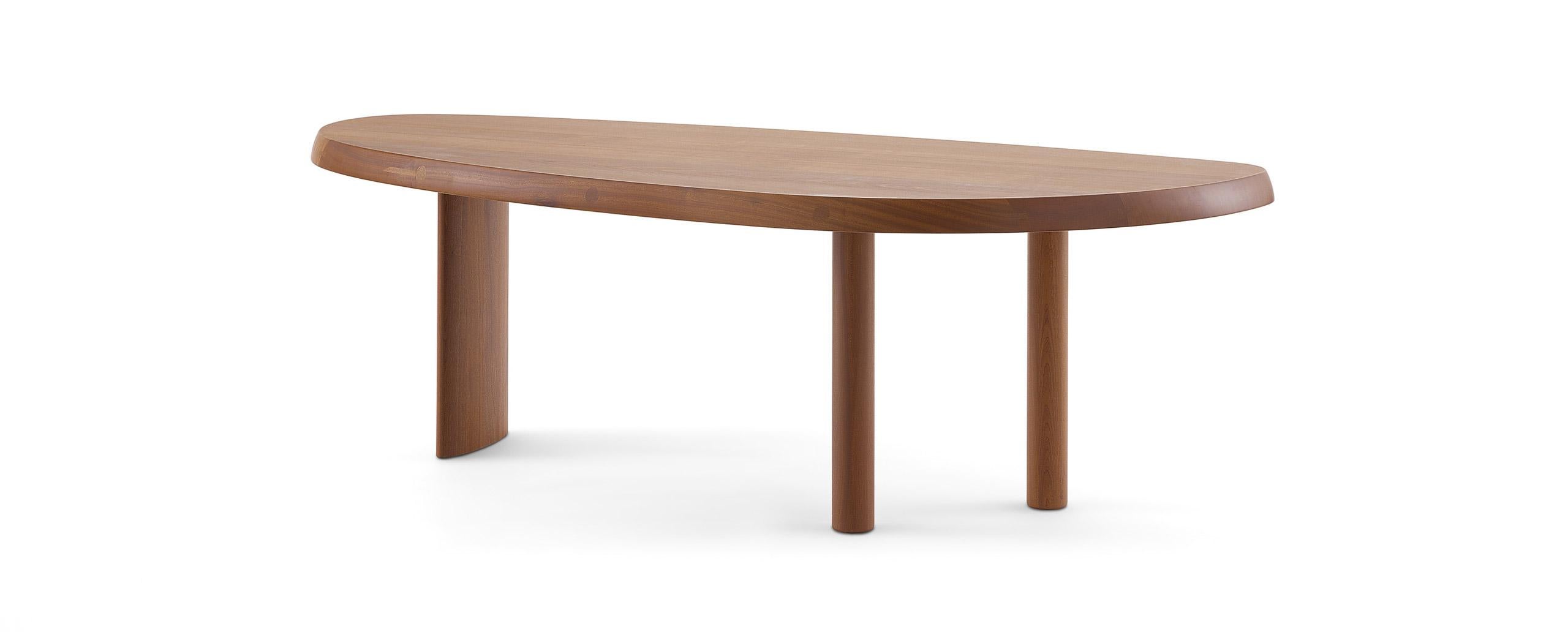 Charlotte Perriand Table En Forme Libre, Glacé Brown Lacquered Wood by Cassina In New Condition In Barcelona, Barcelona