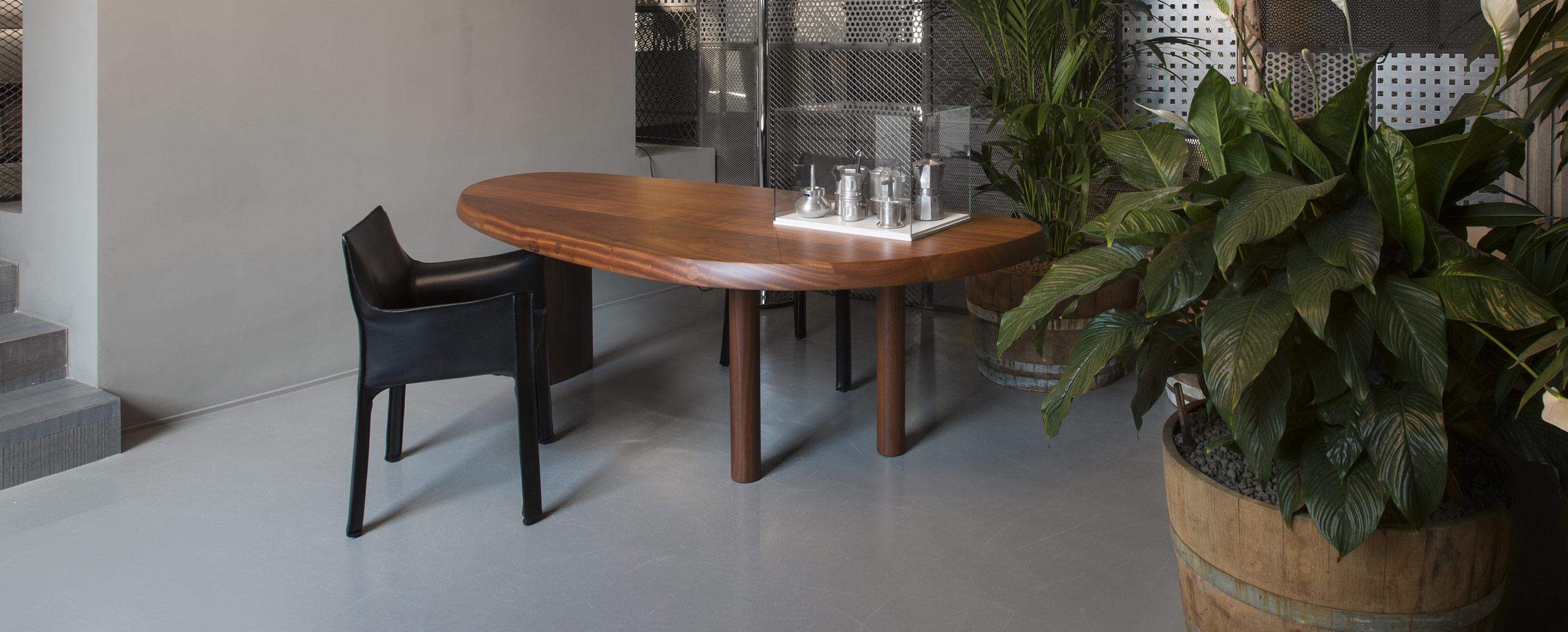 Contemporary Charlotte Perriand Table En Forme Libre, Glacé Brown Lacquered Wood by Cassina For Sale