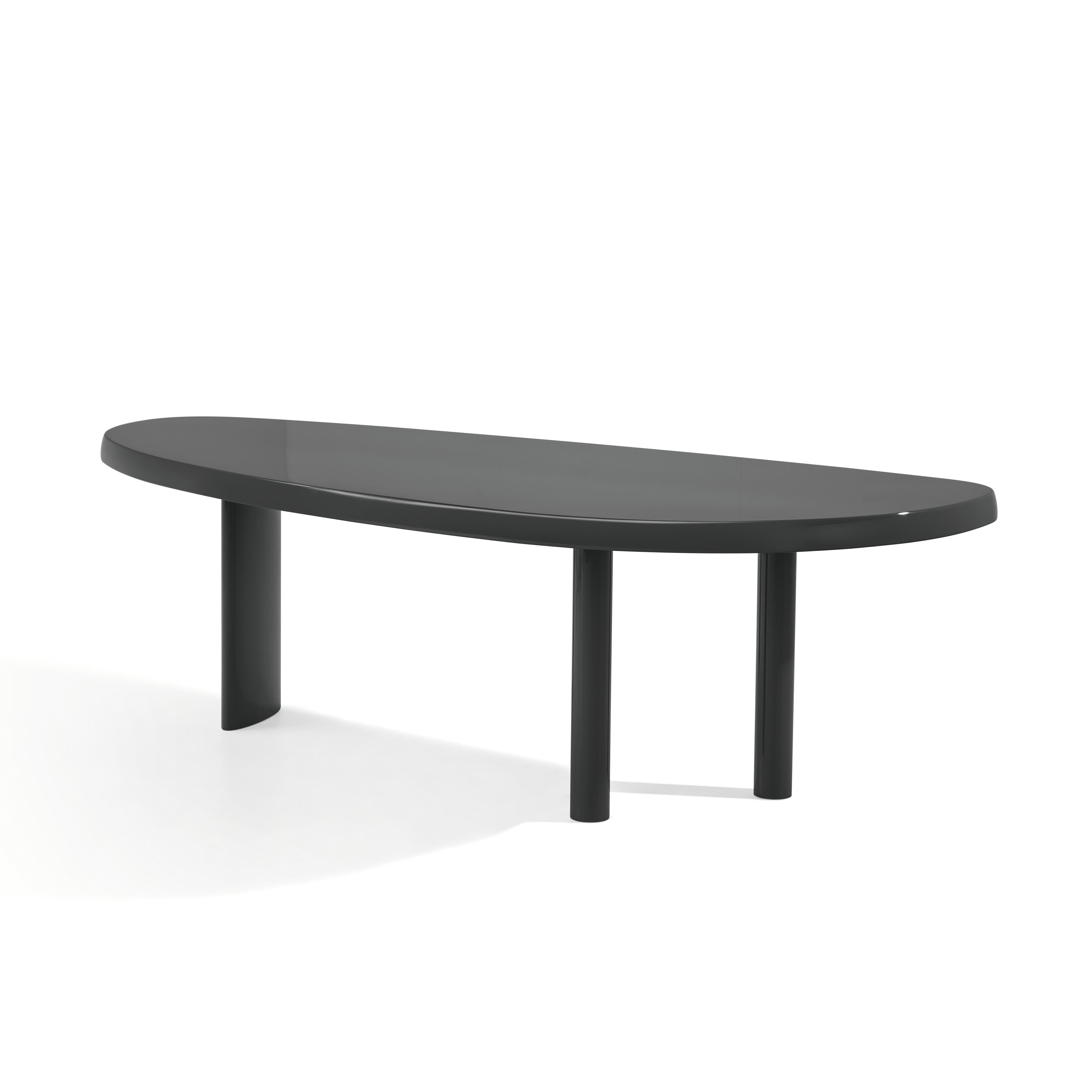Forme libre table in black lacquered designed by Charlotte Perriand in 1959. Relaunched by Cassina in 2011.
Manufactured by Cassina in Italy.

Charlotte Perriand started work on the tables en forme libre in 1938. Originally intended for her own