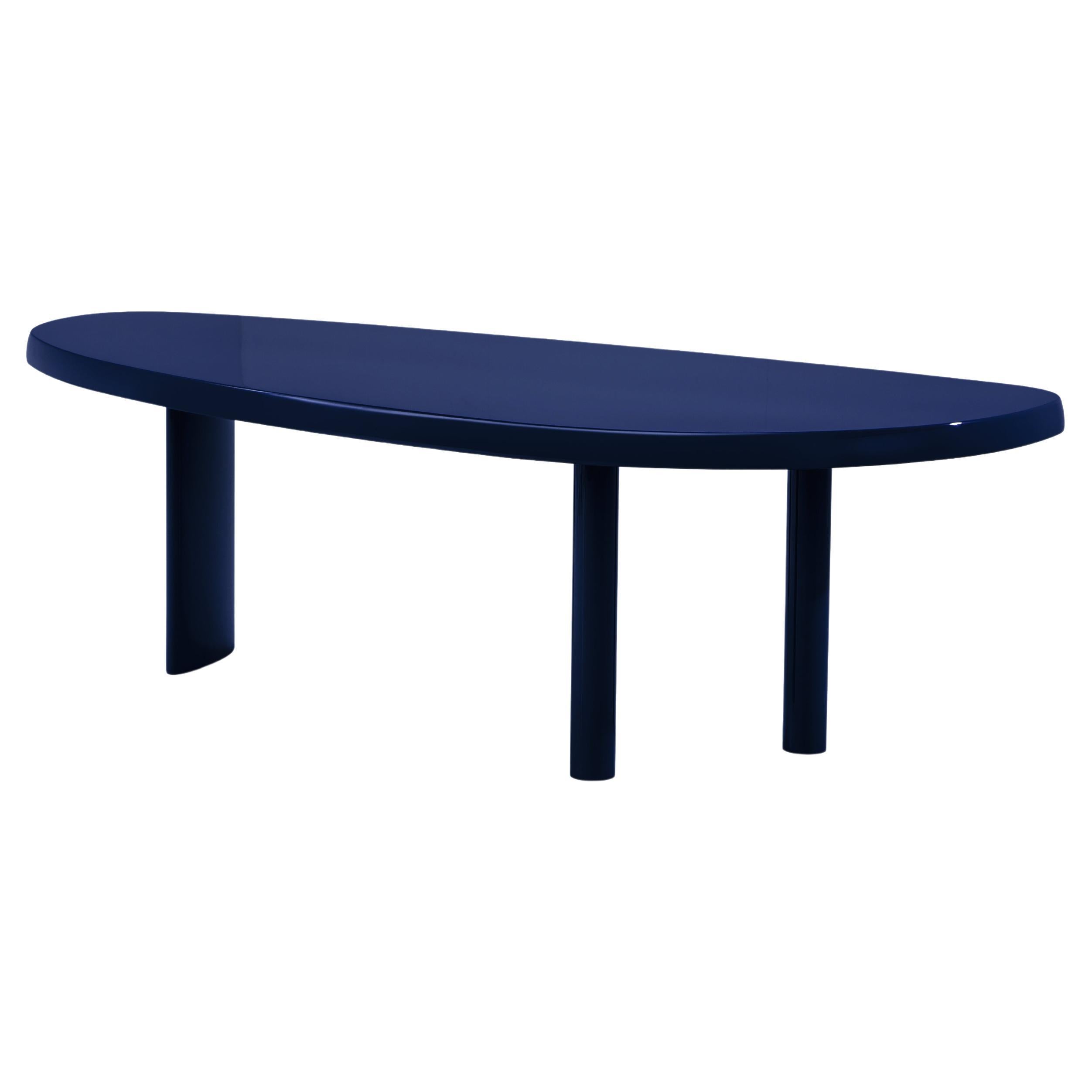 Table Charlotte Perriand En Forme Libre, Bois Laqué Bleu Nuit par Cassina
