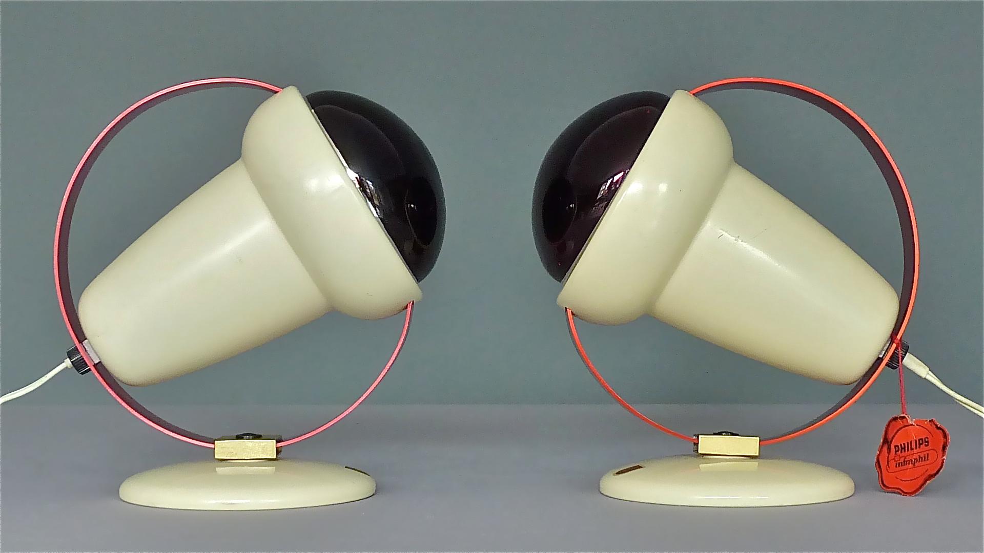 Charlotte Perriand Table Wall Lamps for Philips Set of Three Red Spaceage Lights In Good Condition For Sale In Nierstein am Rhein, DE