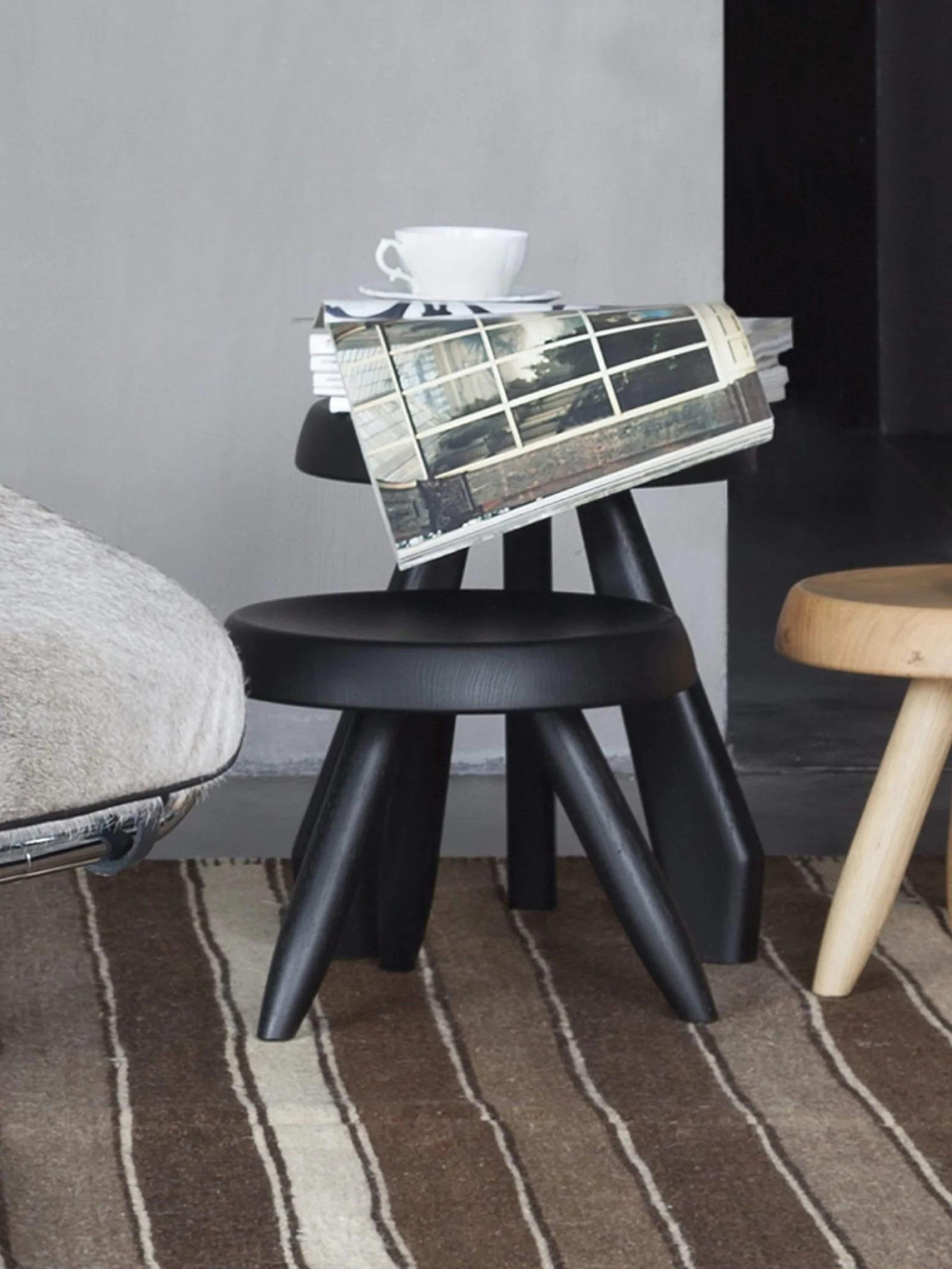 Italiano Sgabello Tabouret Berger di Charlotte Perriand in nero in vendita