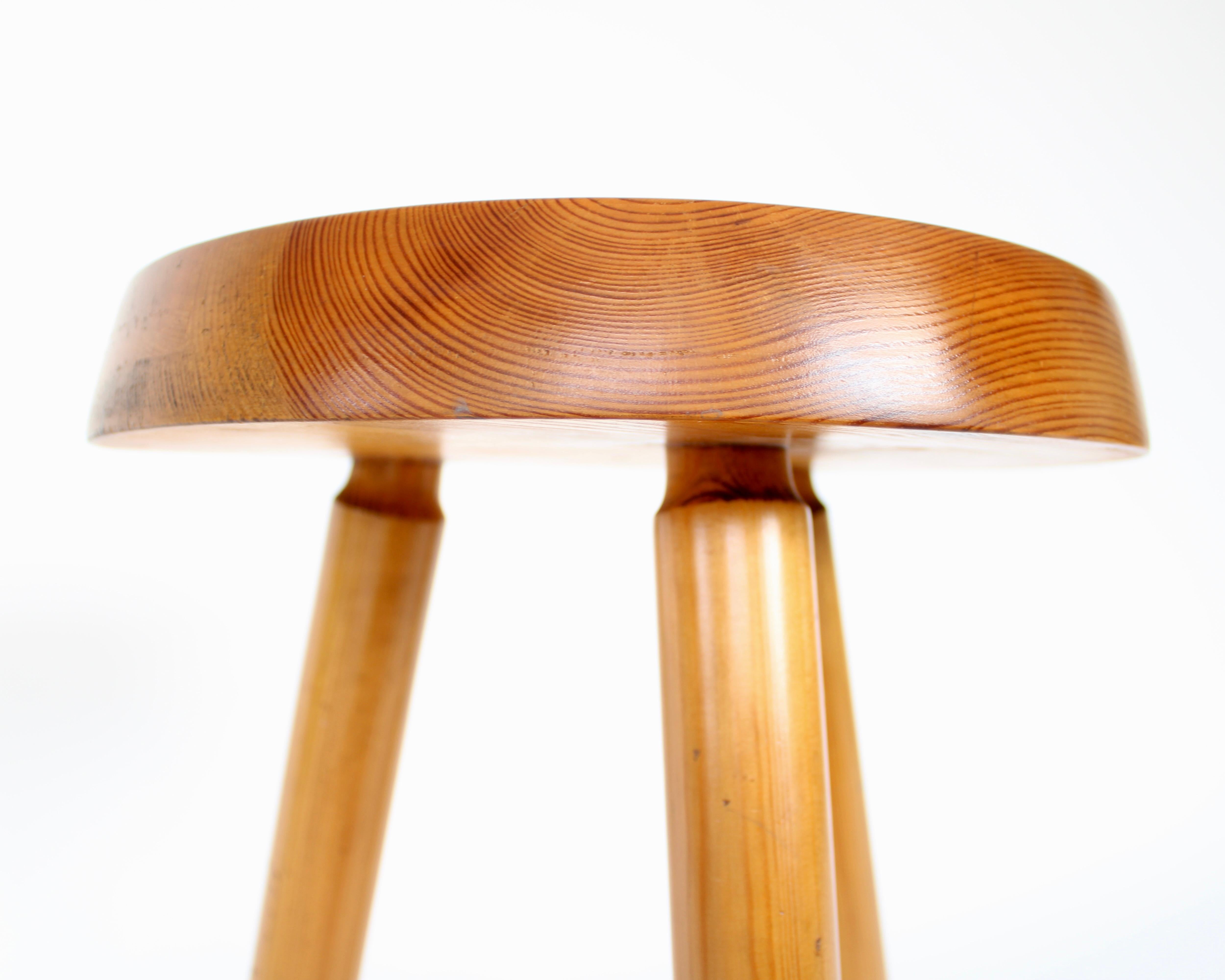 Charlotte Perriand Großes Tabouret oder Hocker Modell Berger um 1955 im Angebot 1