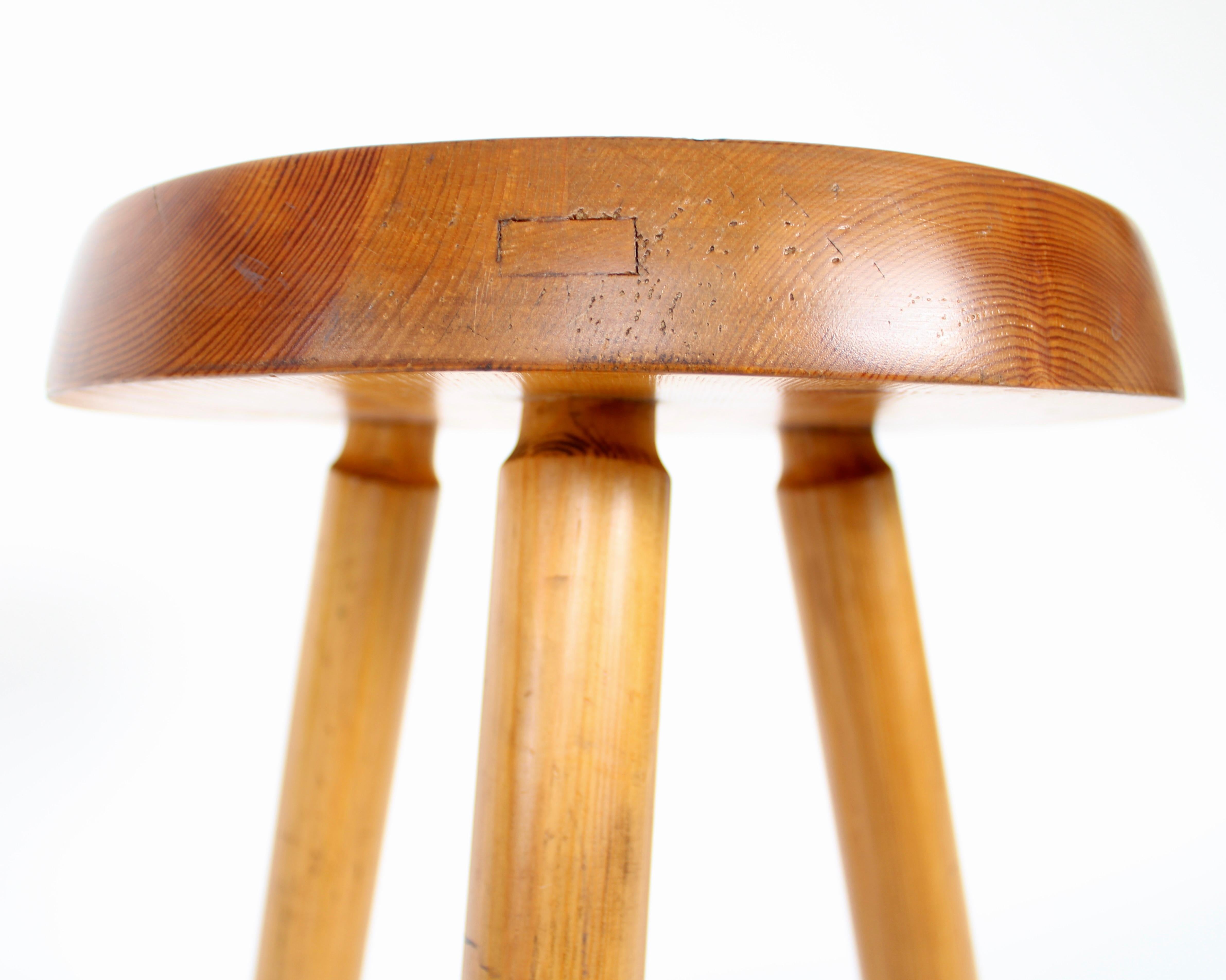Charlotte Perriand Großes Tabouret oder Hocker Modell Berger um 1955 im Angebot 2