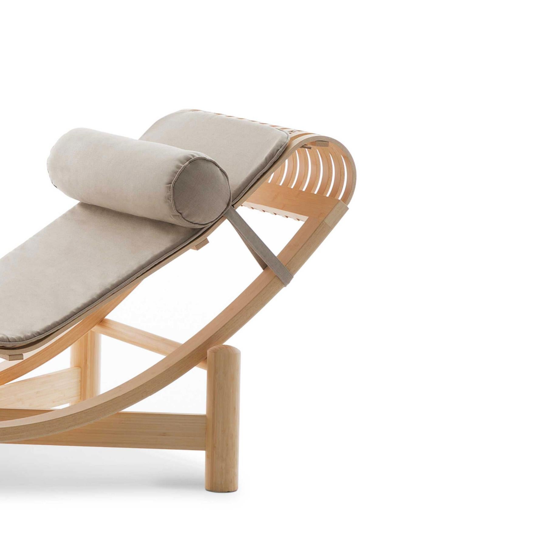 Charlotte Perriand Chaise Longue Tokio Bambú Para Cassina en venta 1
