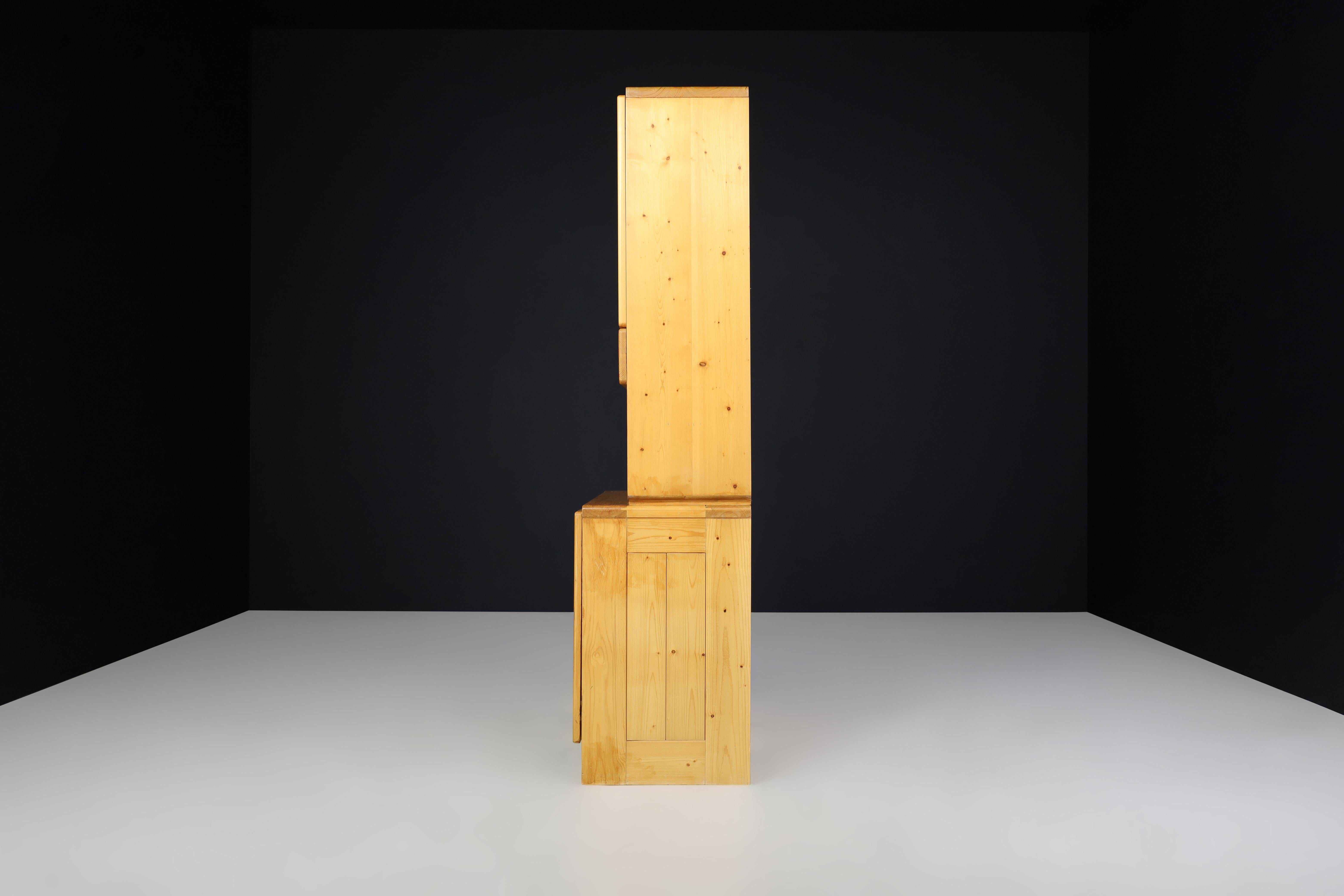 Charlotte Perriand Two-Part Pine Cabinet for Les Arcs, France, 1970s For Sale 2