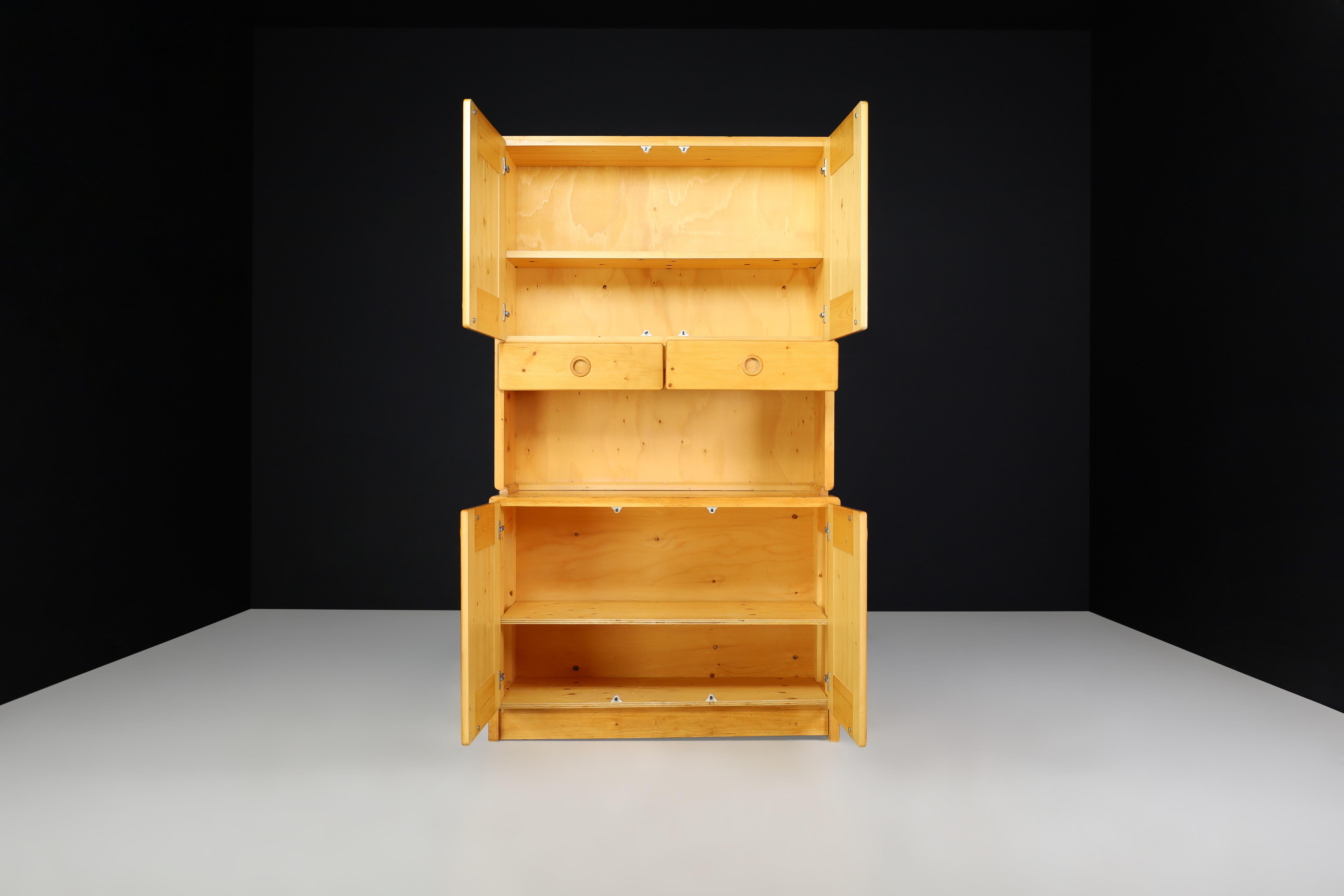Charlotte Perriand Two-Part Pine Cabinet for Les Arcs, France, 1970s For Sale 3
