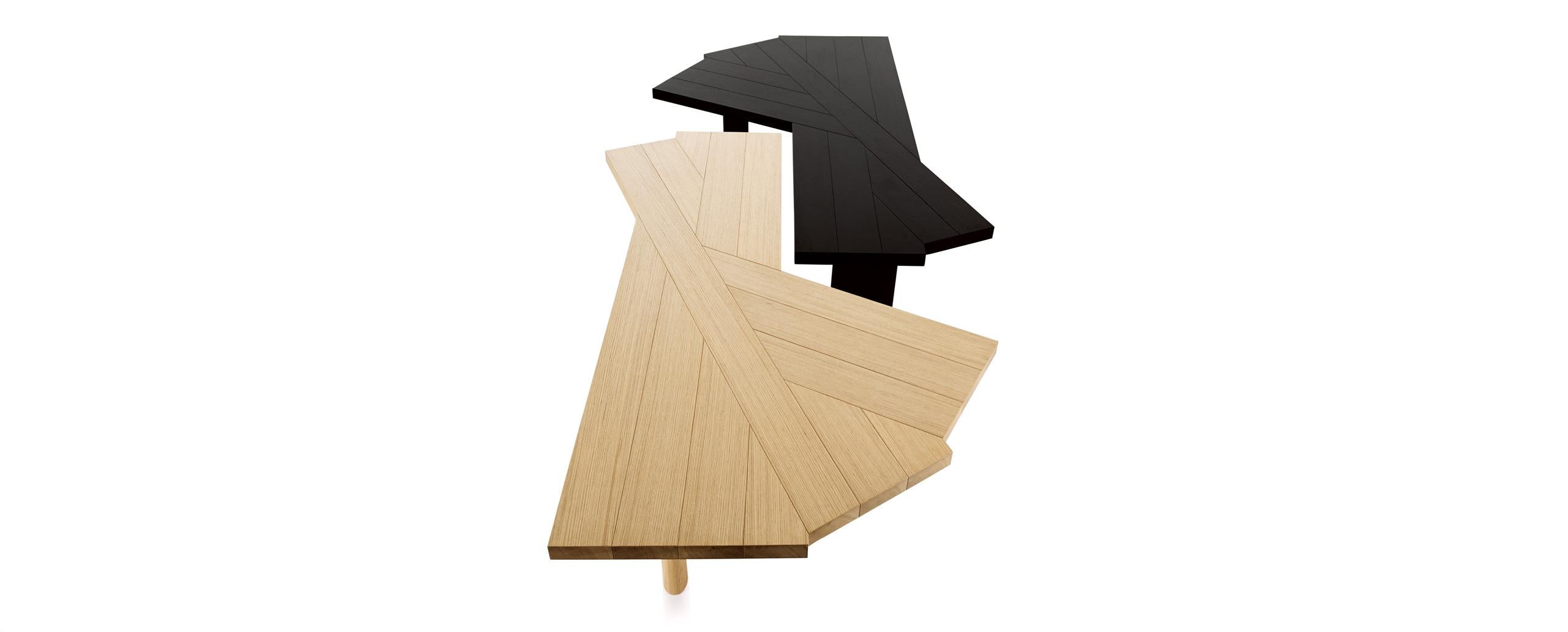 Charlotte Perriand Ventaglio, schwarz gebeizter Holztisch von Cassina (21. Jahrhundert und zeitgenössisch) im Angebot