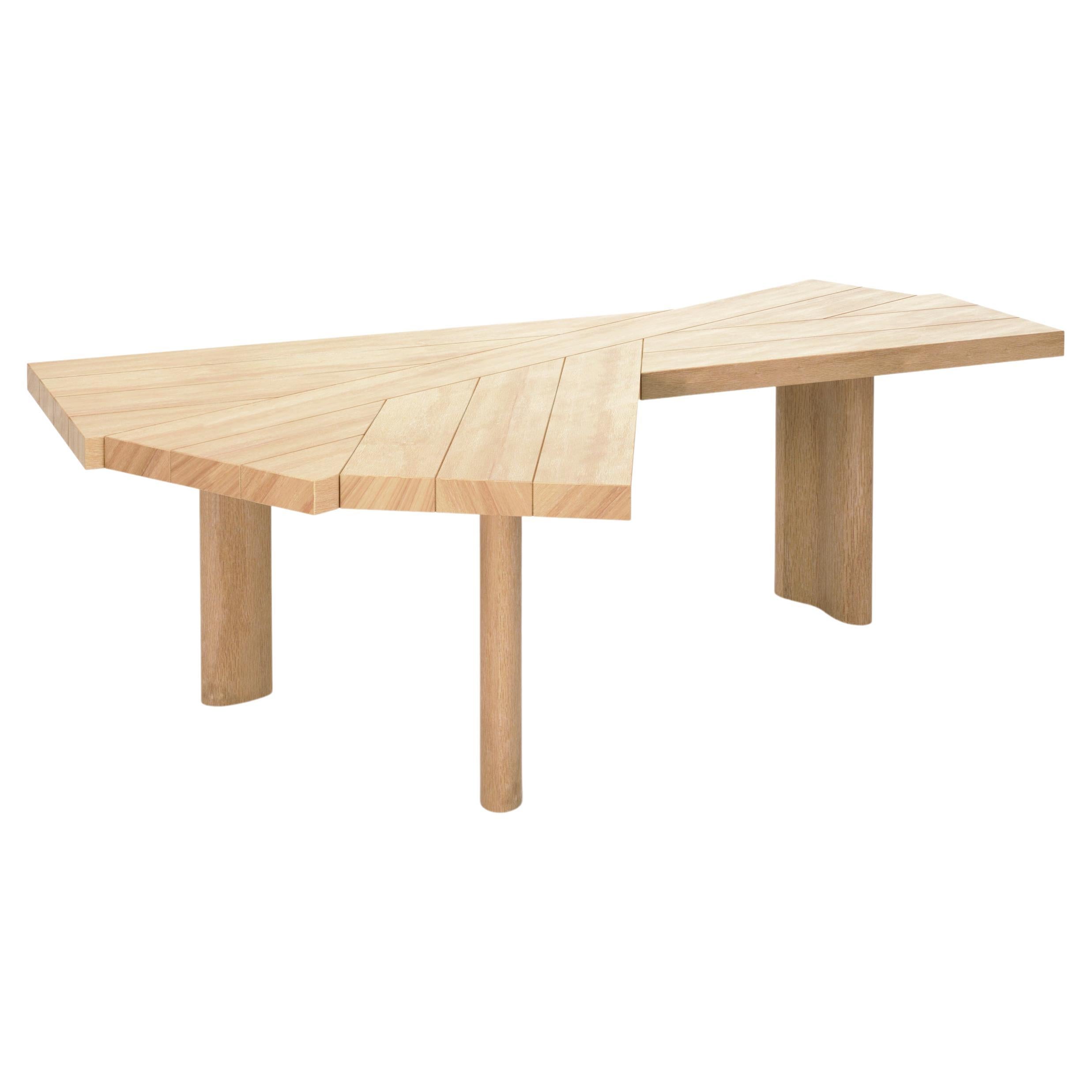 Table en bois Ventaglio de Charlotte Perriand par Cassina