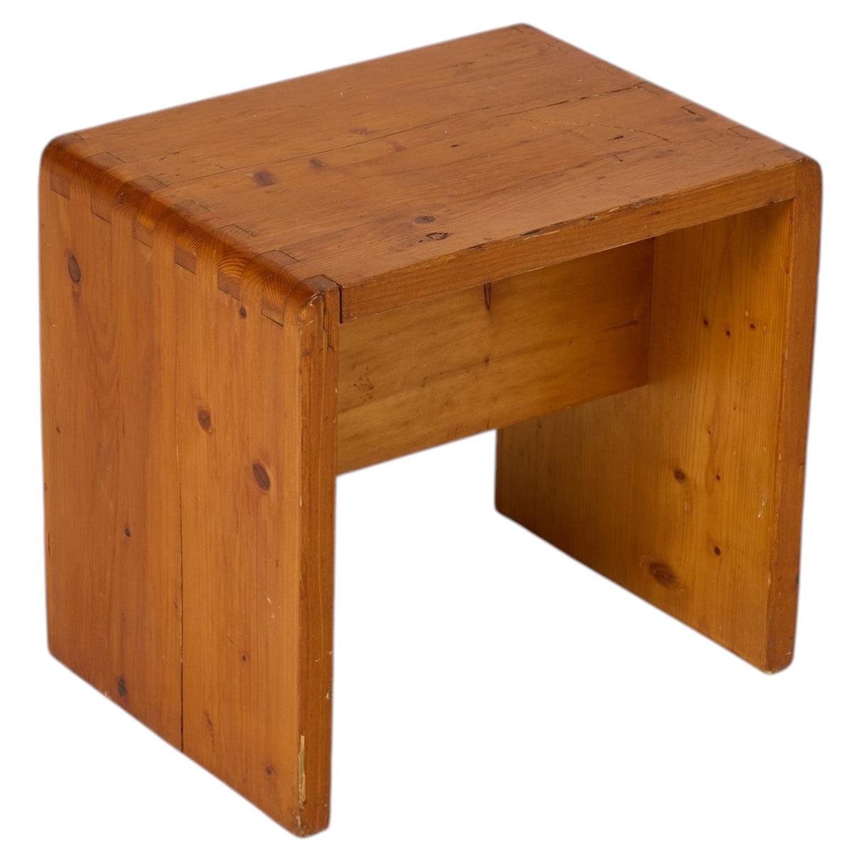 Taburete de madera de Charlotte Perriand para Les Arcs, Francia, hacia 1960 en venta