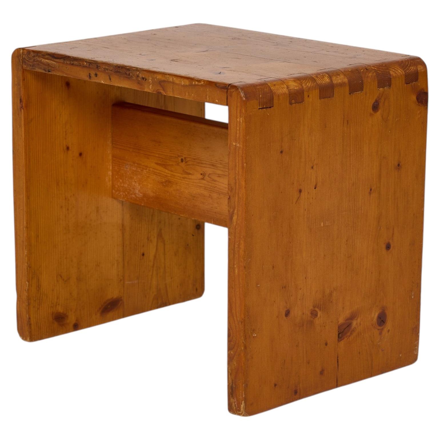 Taburete de madera de Charlotte Perriand para Les Arcs, Francia, hacia 1960
