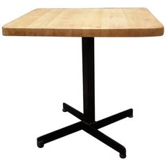 Table carrée de Charlotte Perriand, Les Arcs, vers 1960