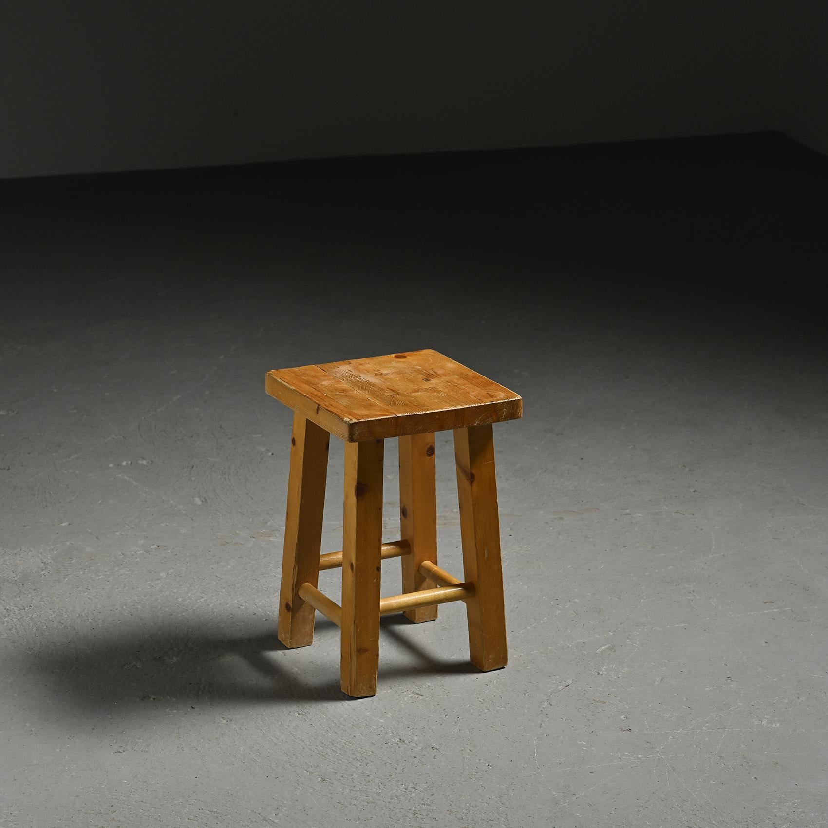 20ième siècle Charlotte Perriand's Stool from La Pierra Menta Residence, 1979 en vente