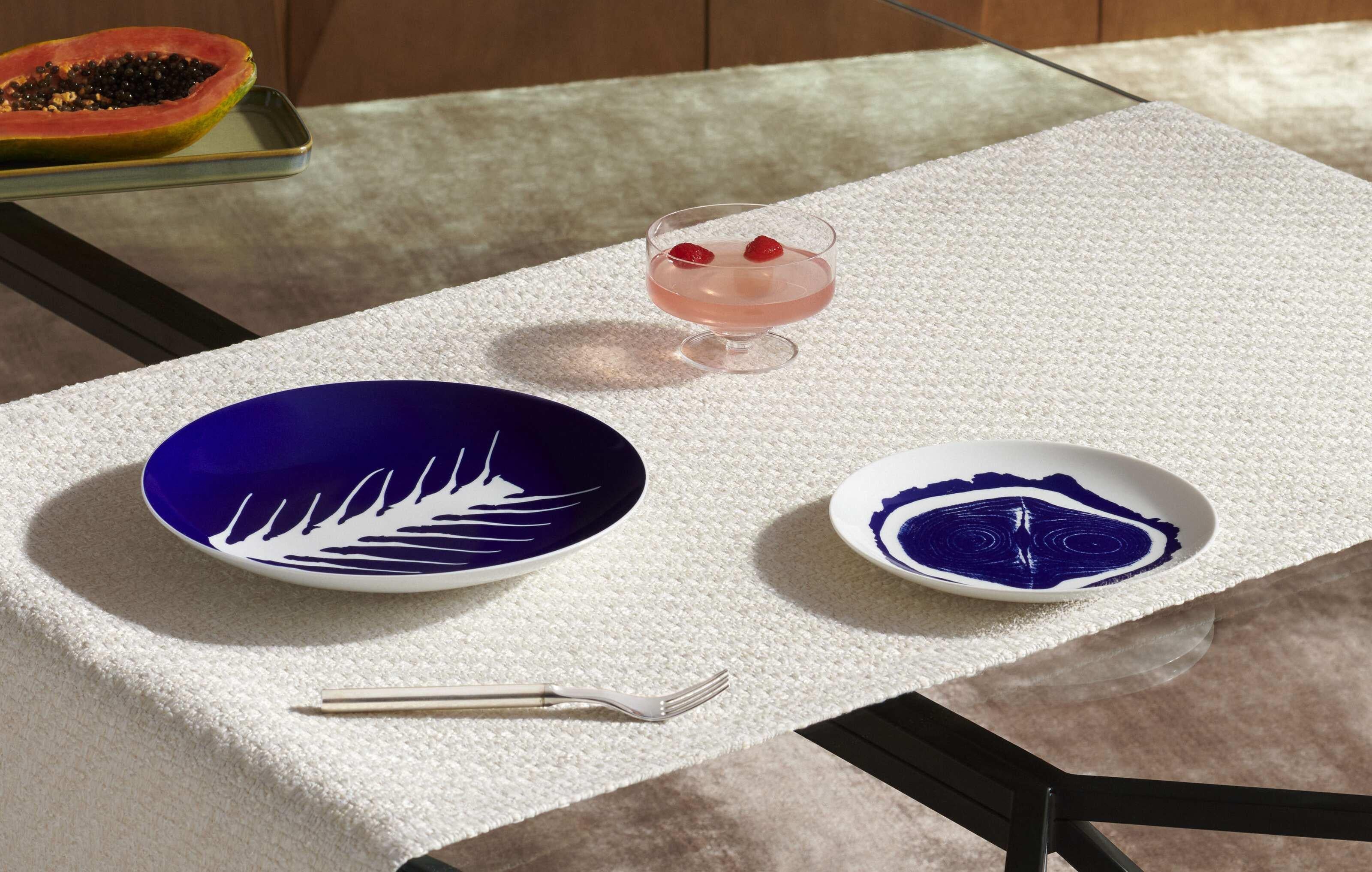 Charlotte Prerriand Juego de dos platos hondos planos de Neige para Cassina en venta 2