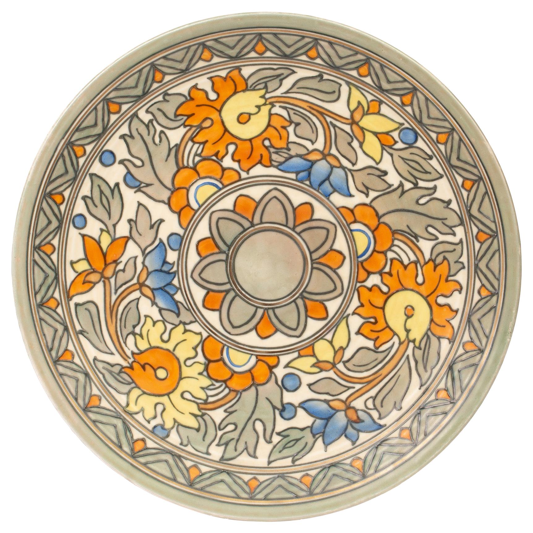 Assiette de présentation en poterie d'art Tubelined Art Déco Crown Ducal Floral de Charlotte Rhead