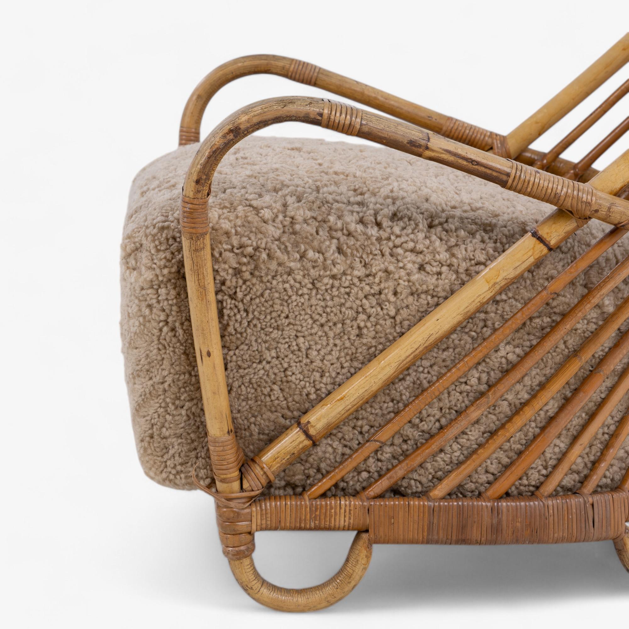 20th Century Charlottenborg lounge chair in bamboo by Arne Jacobsen