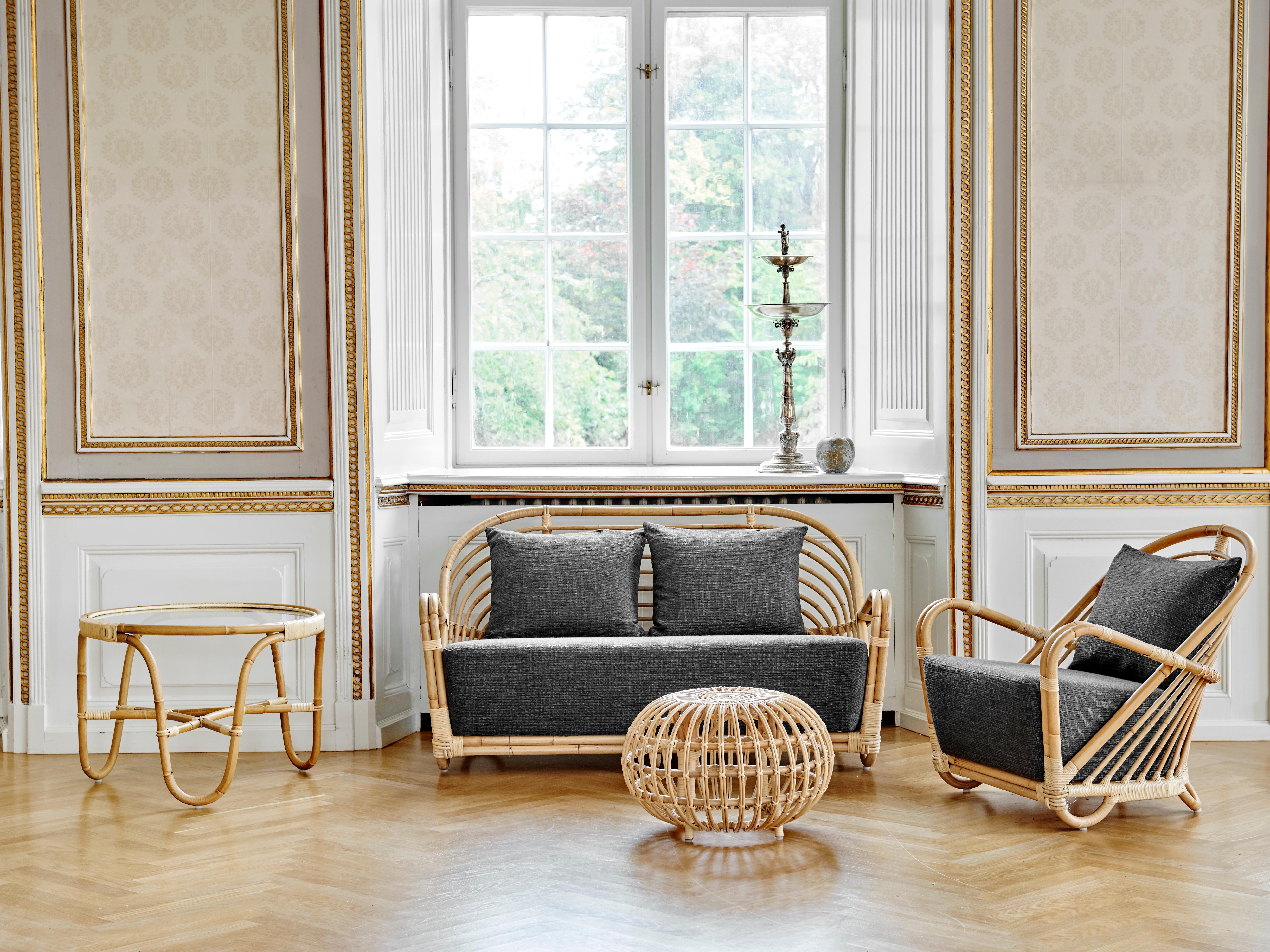 Canapé de salon Charlottenborg, 2 places, par Arne Jacobsen, nouvelle édition en vente 2