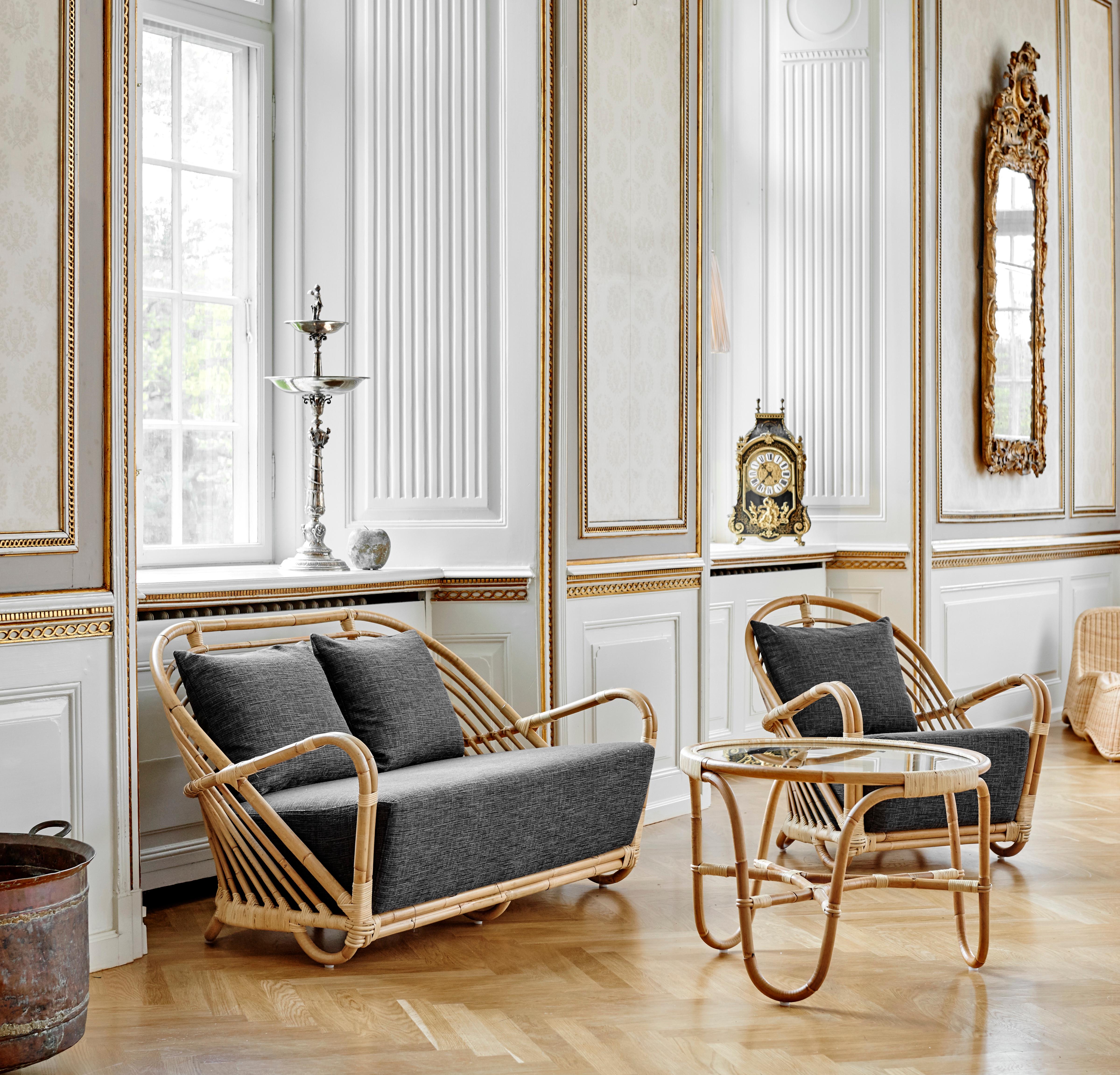 Canapé de salon Charlottenborg, 2 places, par Arne Jacobsen, nouvelle édition en vente 3