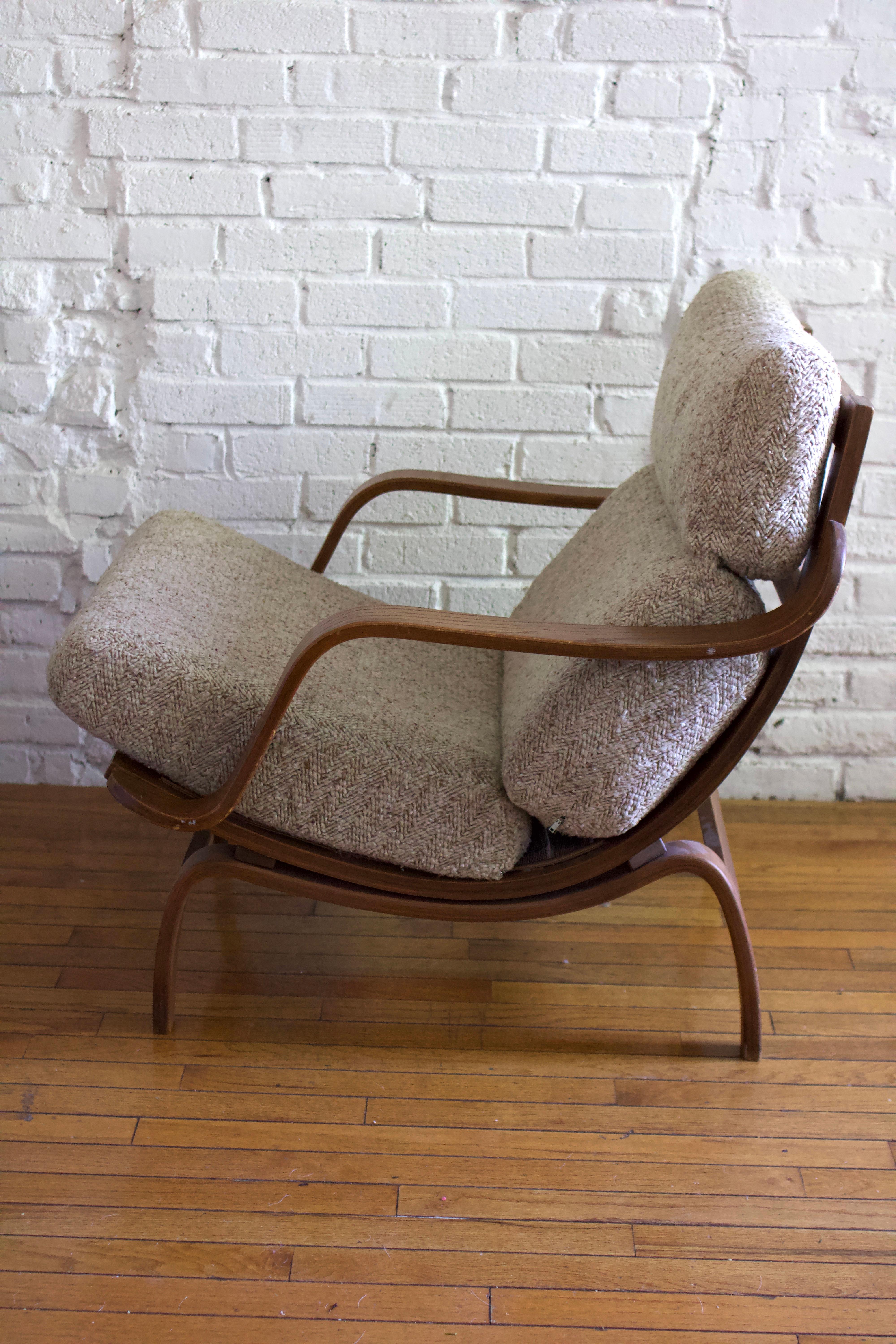 20th Century Charlton Bentwood Mid-Century Modern Lounge Chair And Ottoman