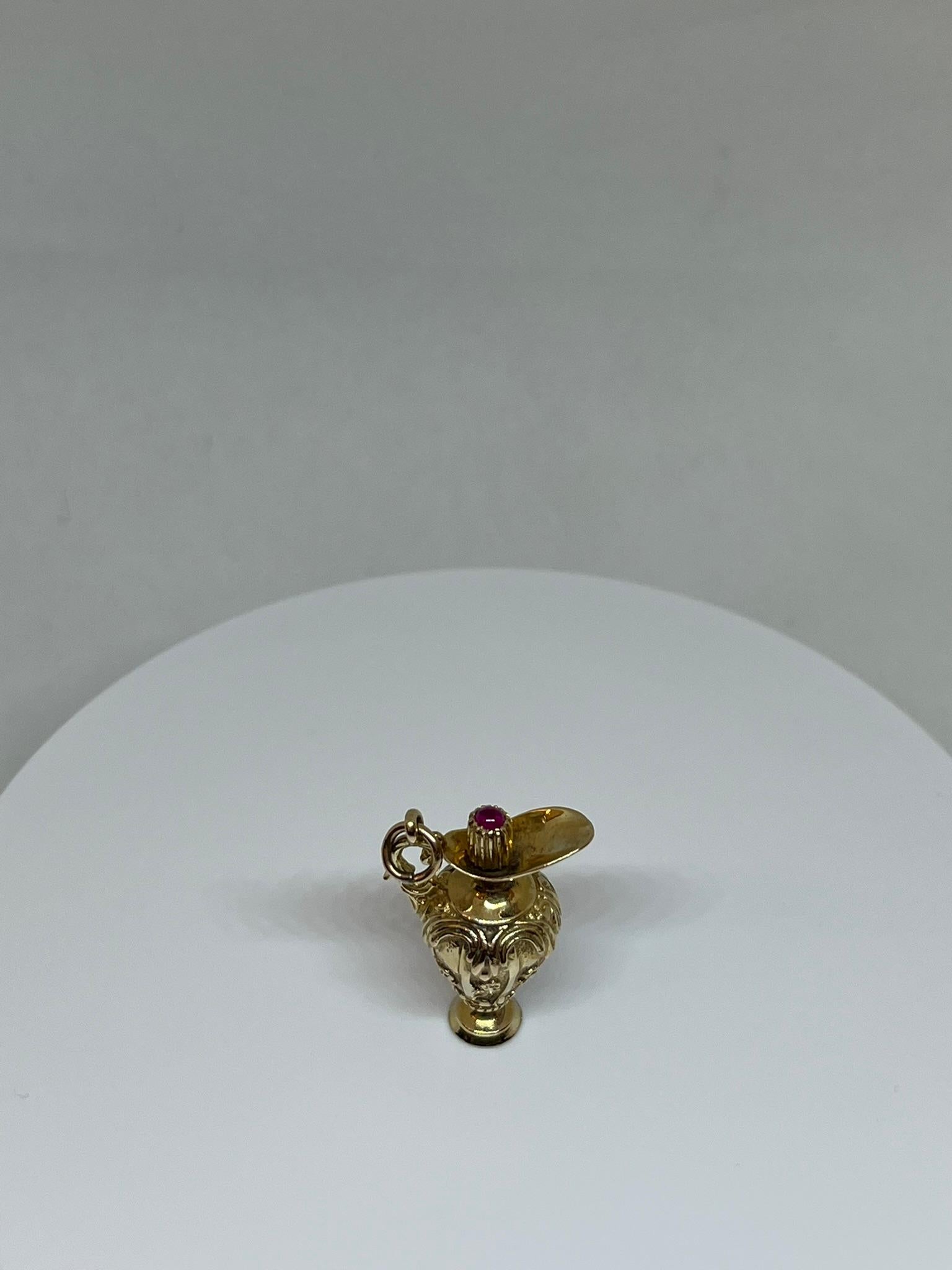 Vintage 18 kt Gold Parfüm Amphore Charme. für Damen oder Herren im Angebot
