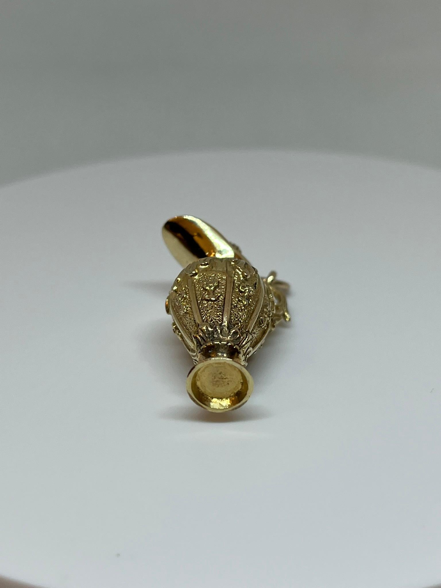 Vintage 18 kt Gold Parfüm Amphore Charme. im Angebot 1