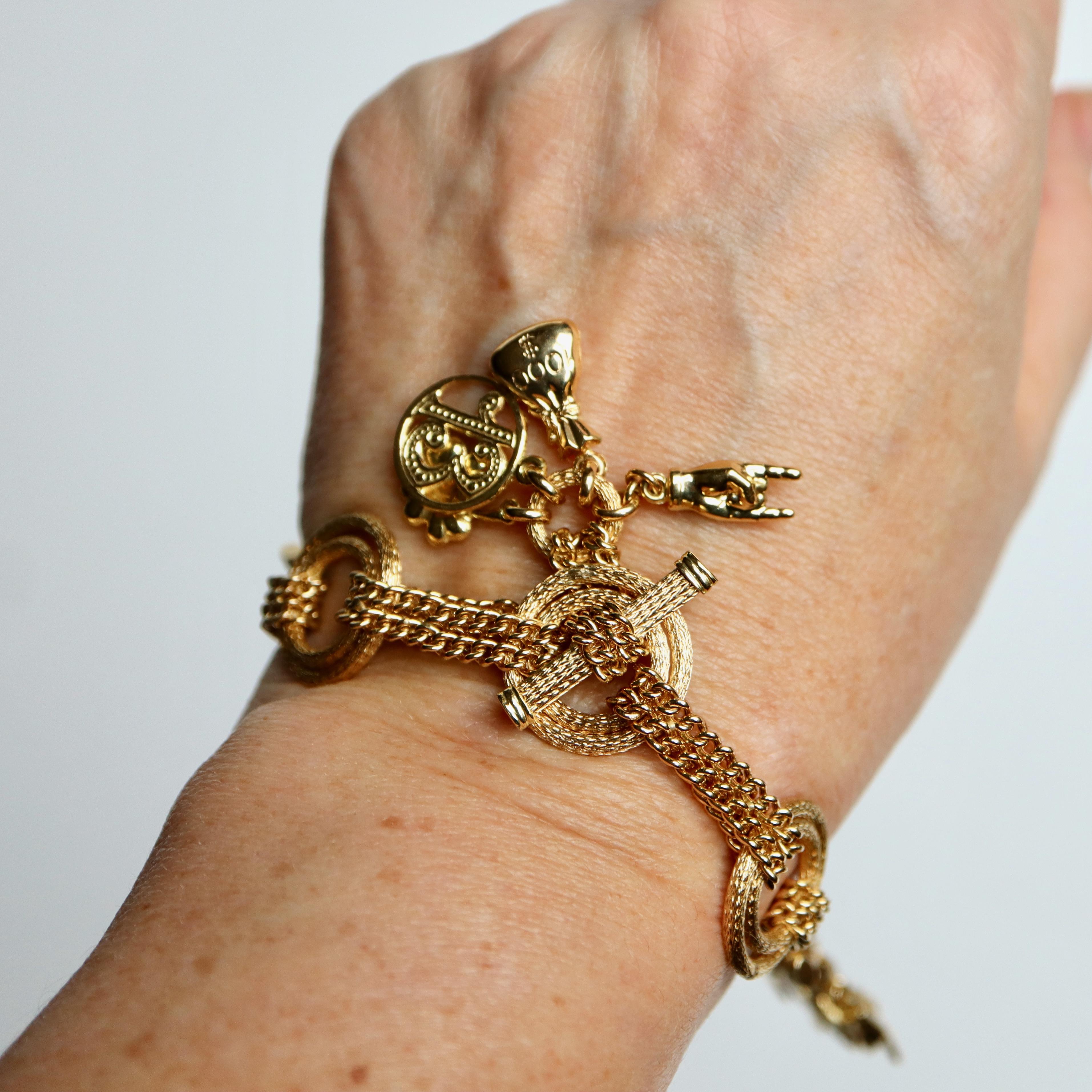 Charm-Armband aus 18 Karat Gelbgold im Angebot 6