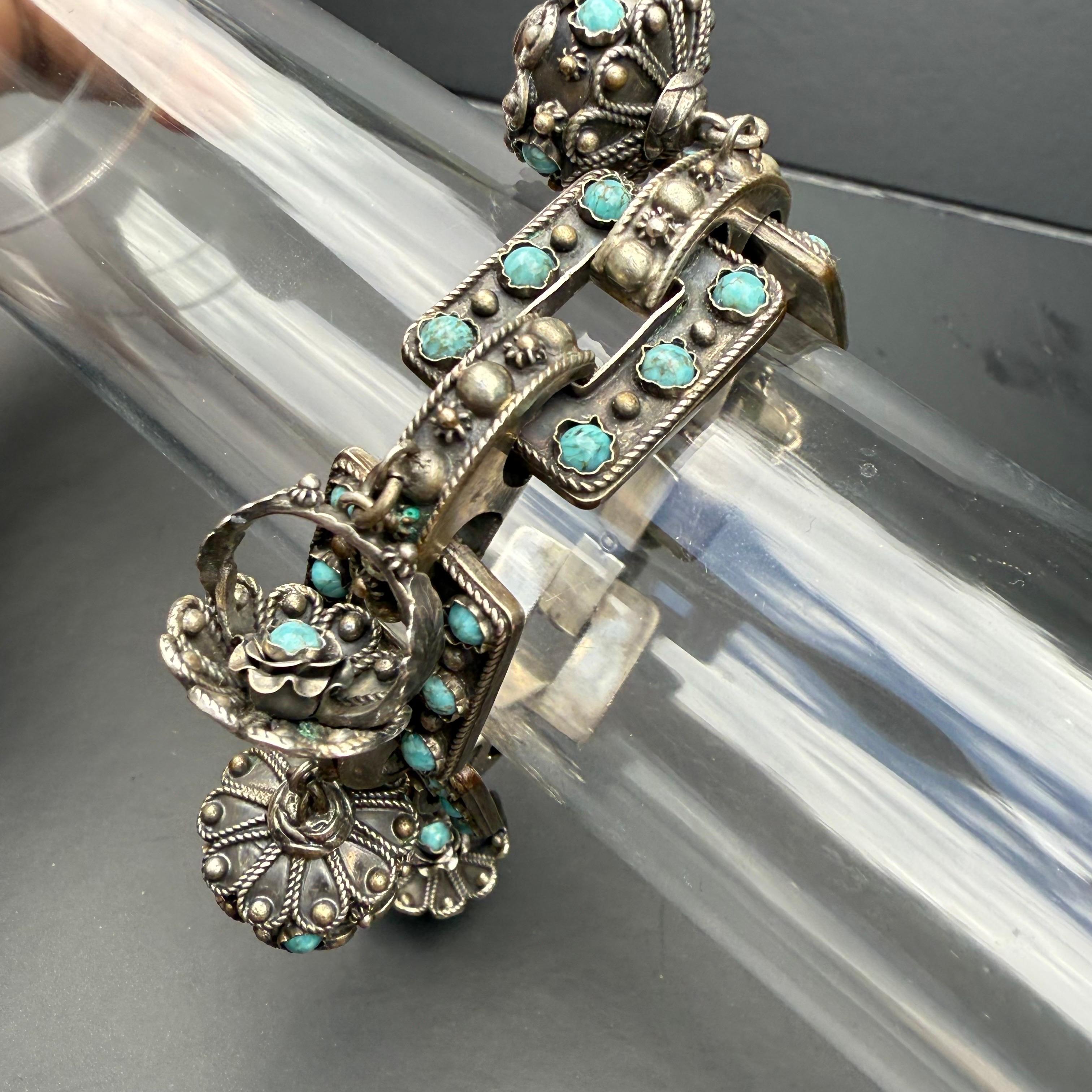Charme  Bracelet néo- victorien du milieu du siècle dernier, Italie en vente 5