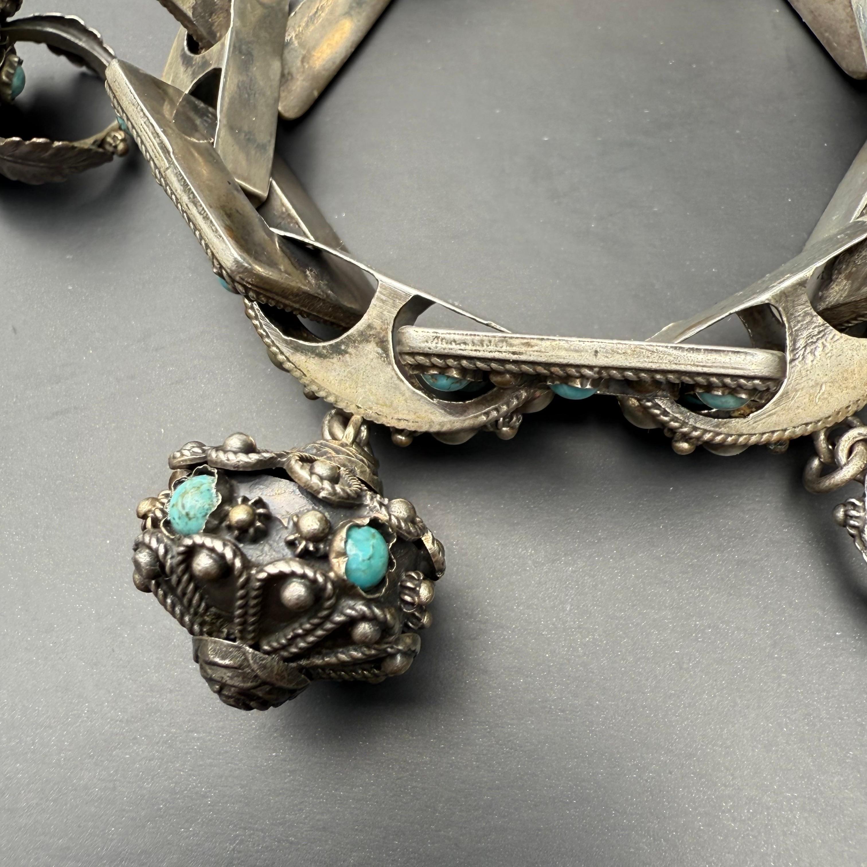 Charme  Bracelet néo- victorien du milieu du siècle dernier, Italie en vente 9