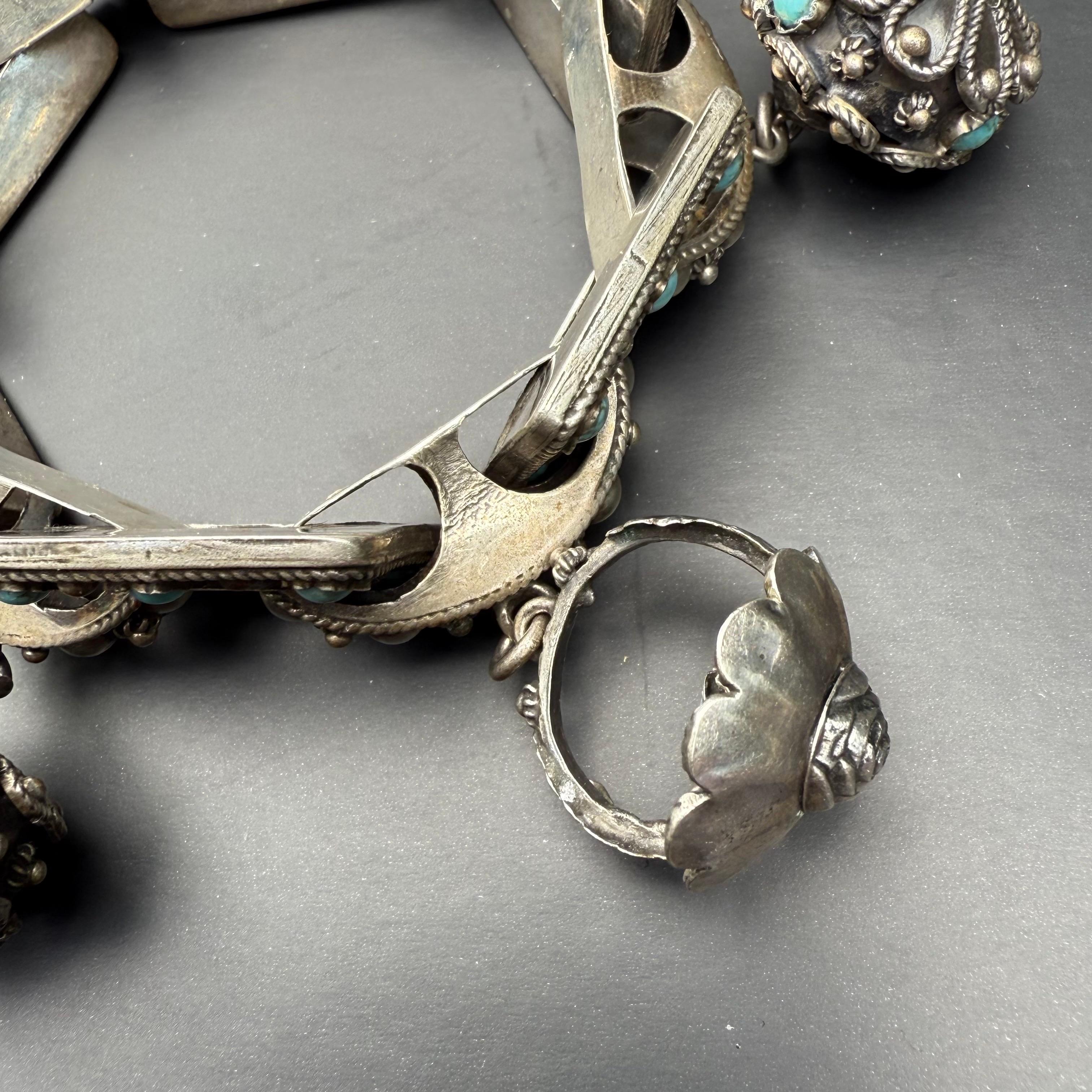 Charme  Bracelet néo- victorien du milieu du siècle dernier, Italie en vente 10