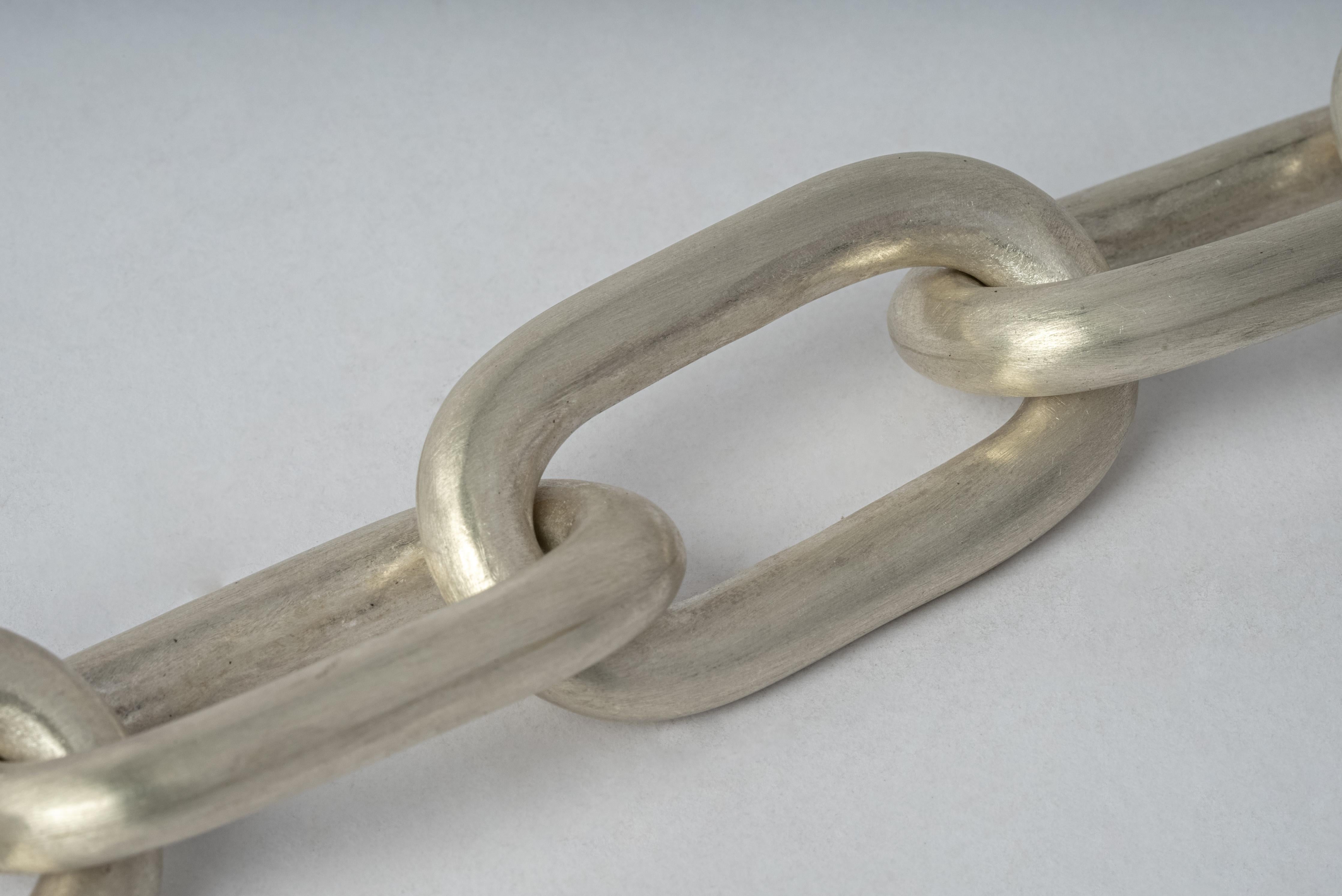Charm Chain Bracelet (Medium Links, MA) For Sale 1