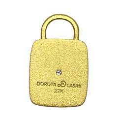 CHARM ME UP 22k Gold Diamantanhänger mit Diamanten von DOROTA LASAK