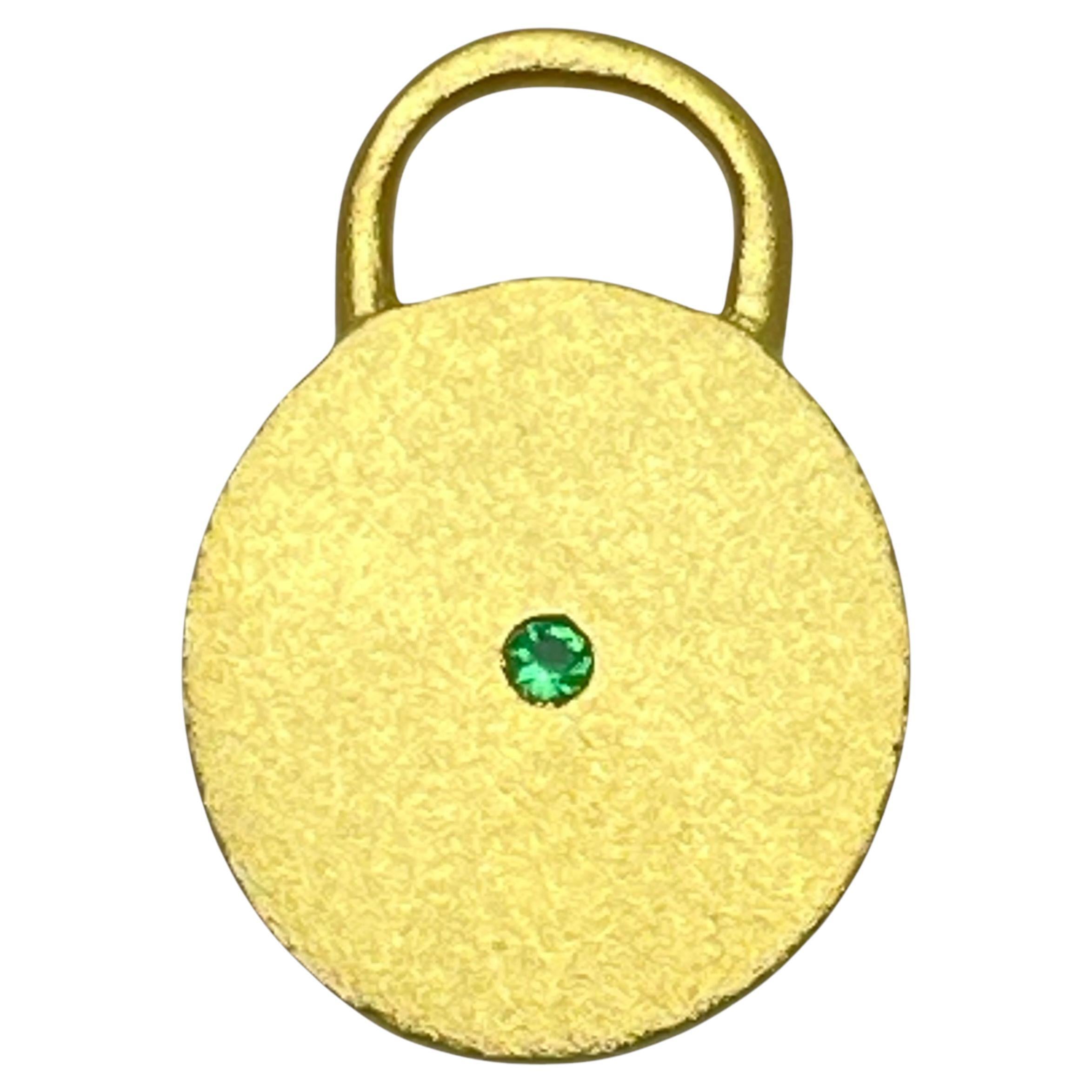 Ciondolo a forma di smeraldo in oro 22k di DOROTA LASAK
