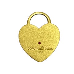 CHARM ME UP breloque cœur en or 22 carats par DOROTA LASAK