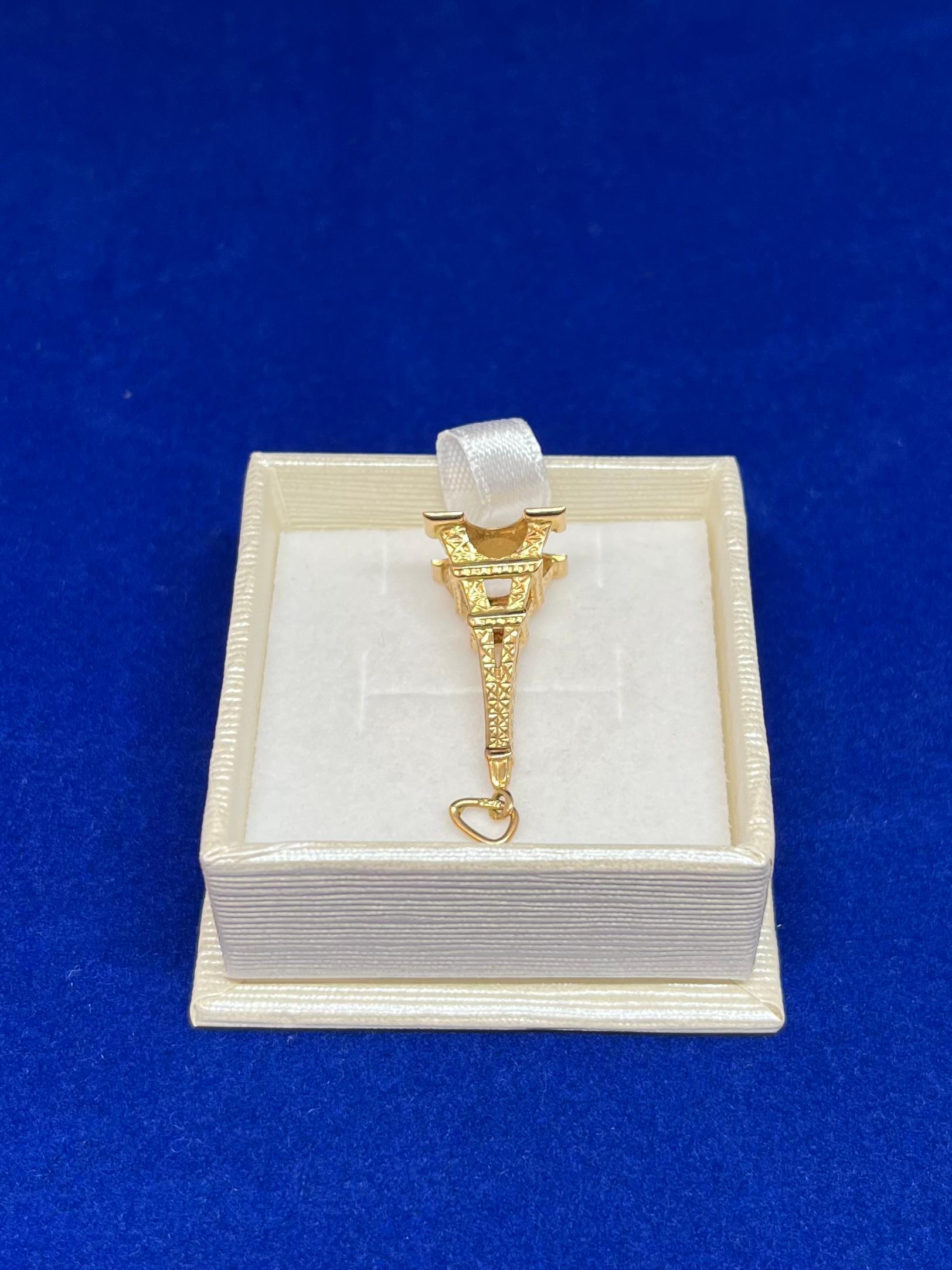 Charm vintage Tour Eiffel per braccialetto in oro ct. 18 in vendita 1