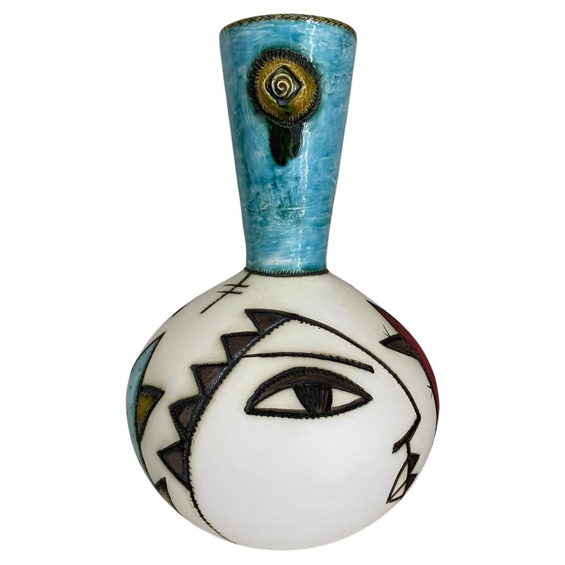 Poterie d'art sud-africaine de Charmaine Haines, vase à visage rond avec col cannelé