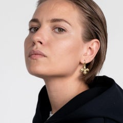 Charmed by a Cause Fleur-de-lis Earrings Yellow Gold