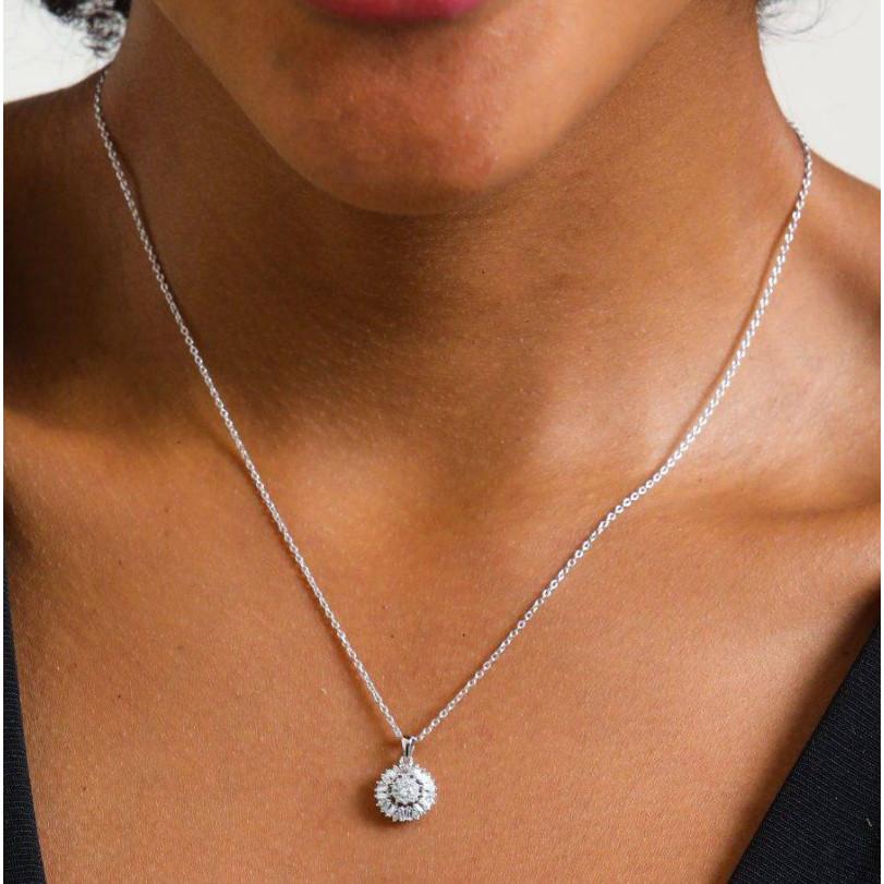 Round Cut 0.46ct Dainty Baguette Diamond Cluster Necklace For Sale