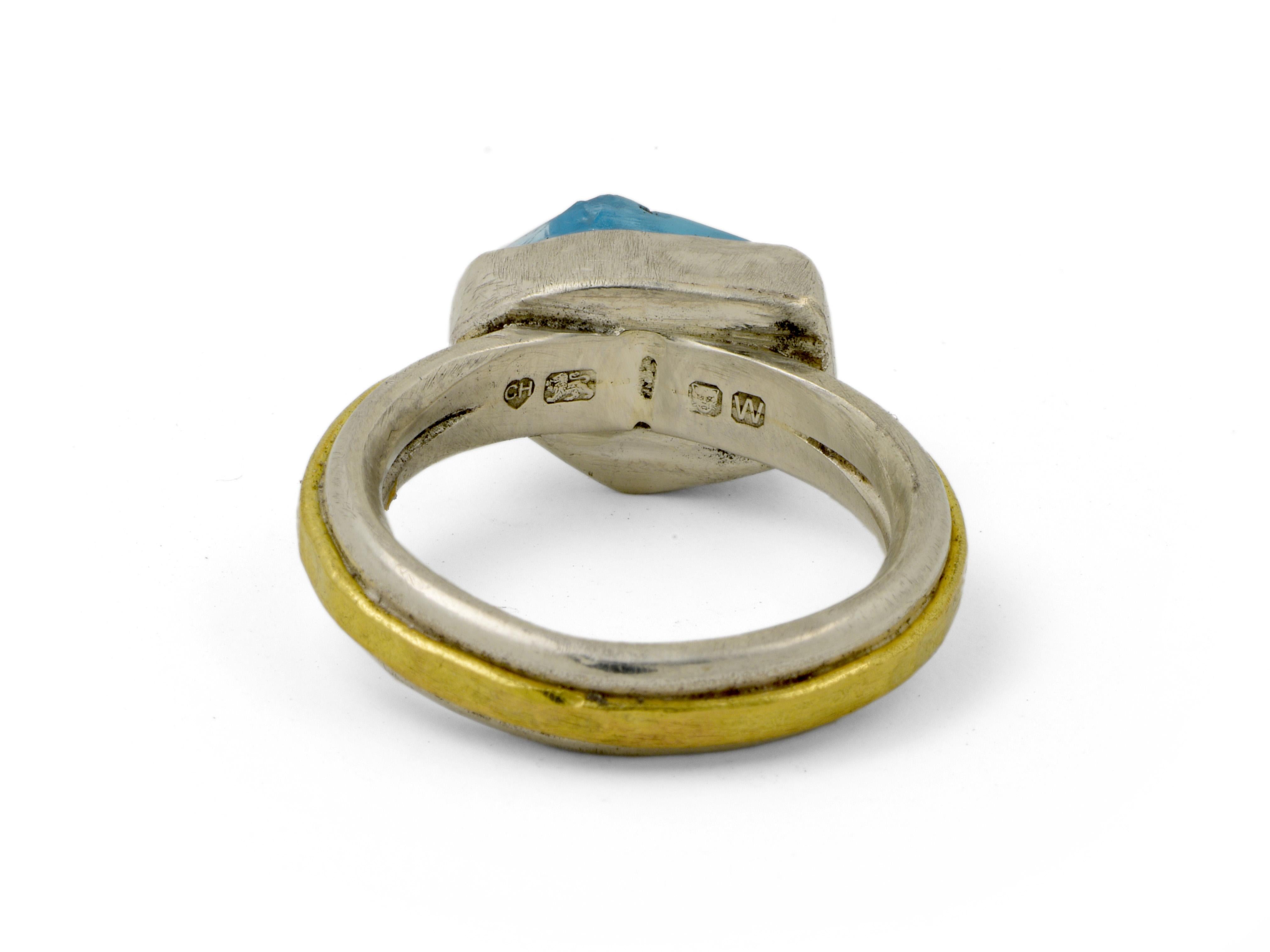Contemporary Blue Topaz Ring in Silver and 18 Karat Gold For Sale