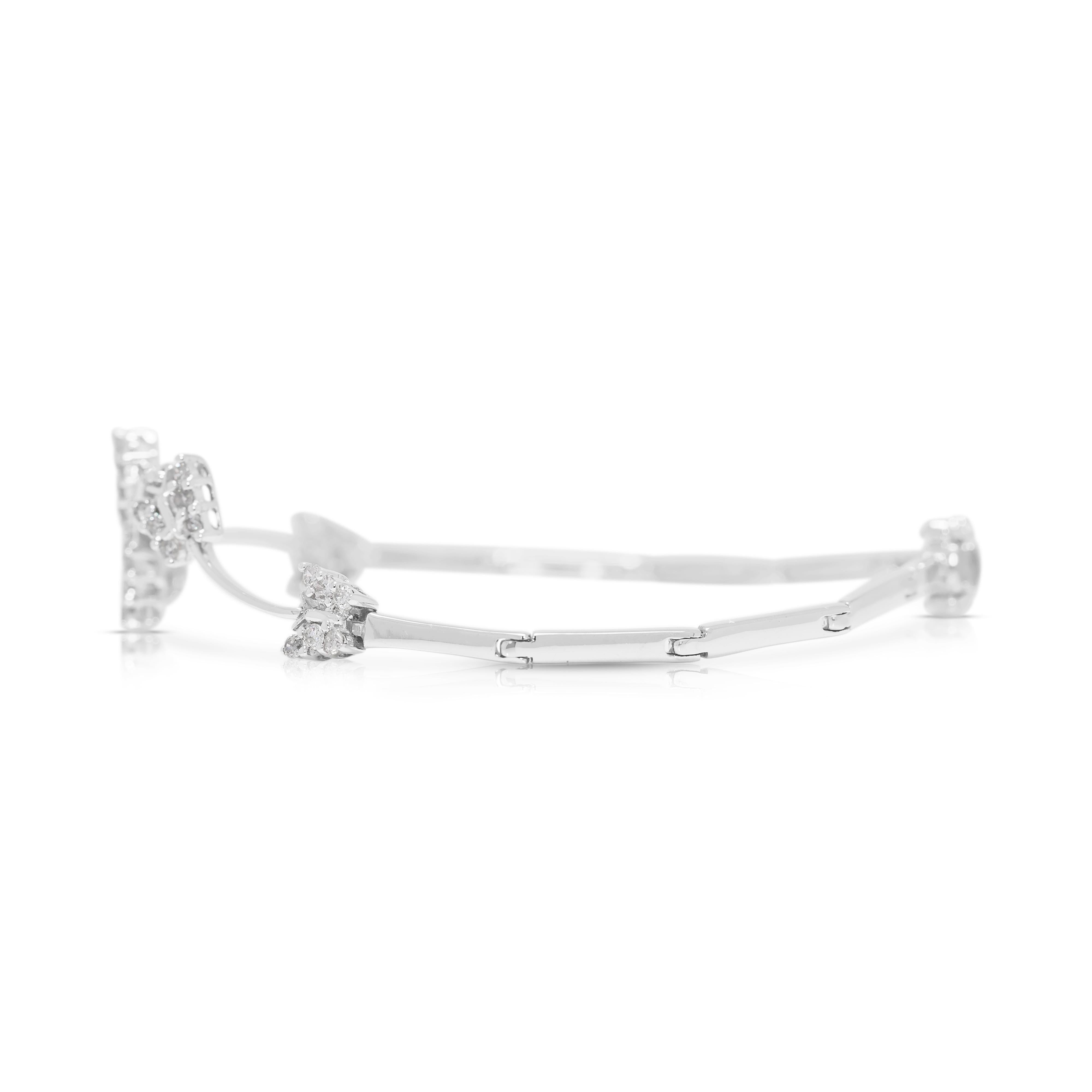 Round Cut Charming 0.30ct Natural Diamond Butterfly Bracelet in 18K White Gold For Sale