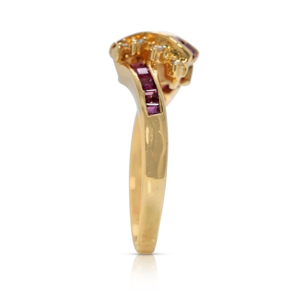 Women's Charming 0.84ct Ruby and Natural Diamonds Ring in 18K Yellow Gold For Sale