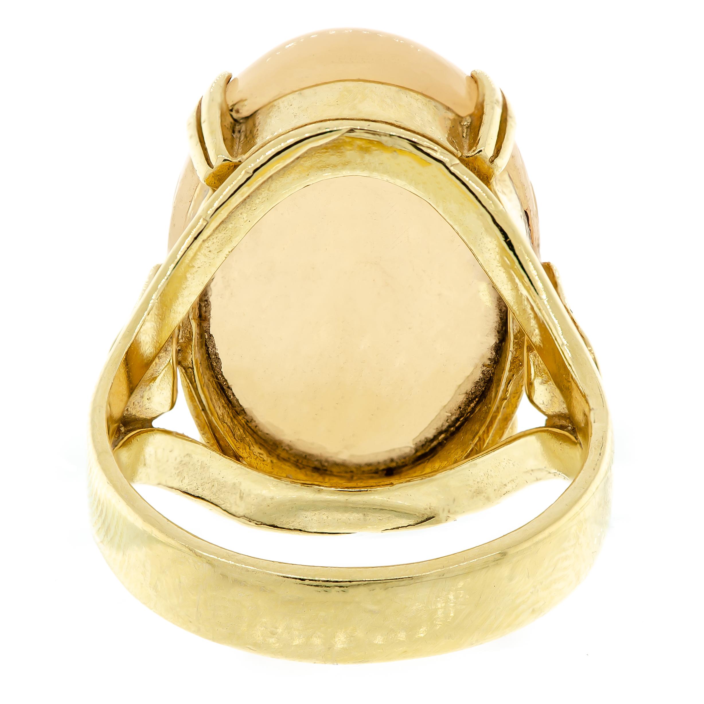 Charming 14 Karat Yellow Gold Carved Moonstone Ladies Ring In Good Condition For Sale In Lombard, IL