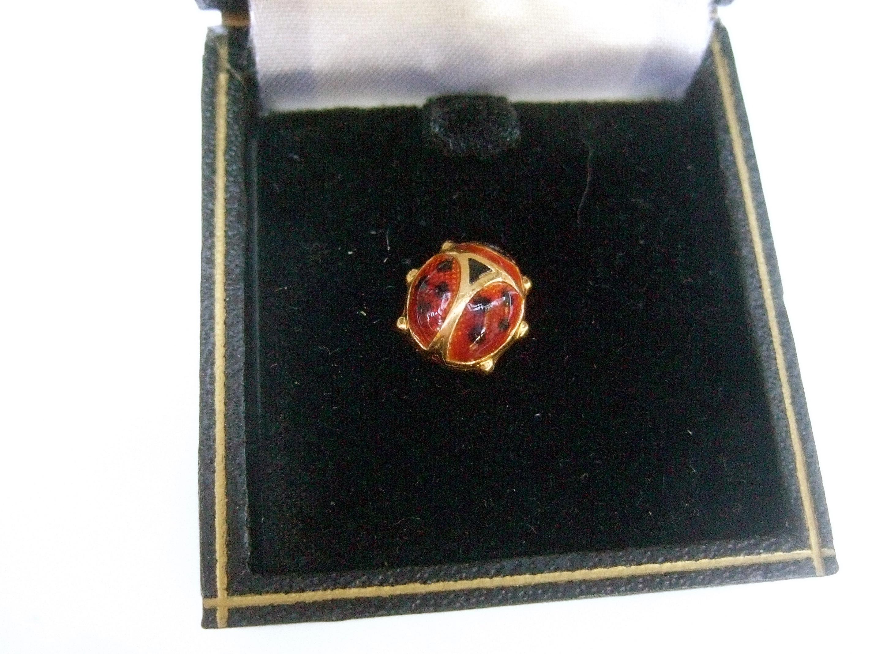Artisan Charming 18k Gold Tiny Italian Enamel Ladybug Tie Tack or Lapel Pin c 1980s