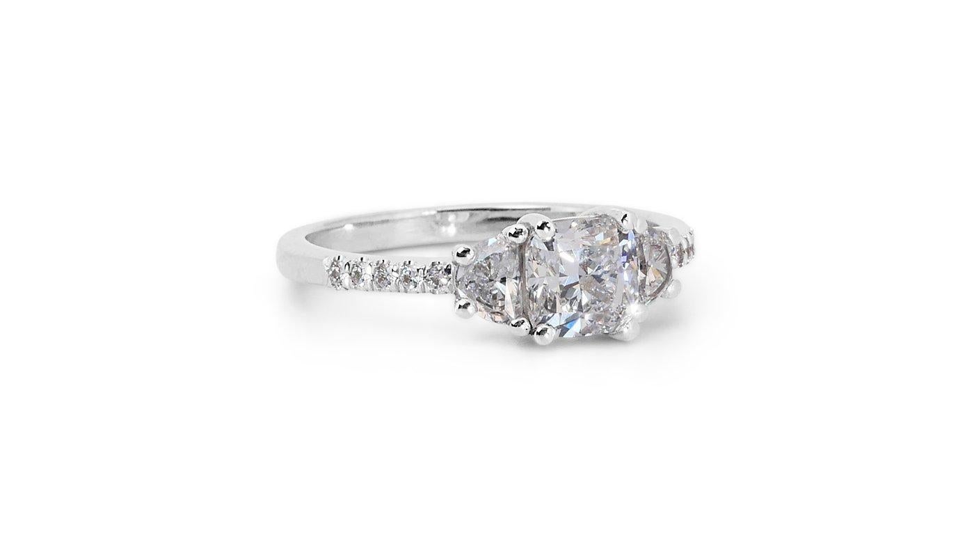 Women's Charming 18k White Gold Three Stone Ring 1.43ct Natural Diamonds GIA Certificate