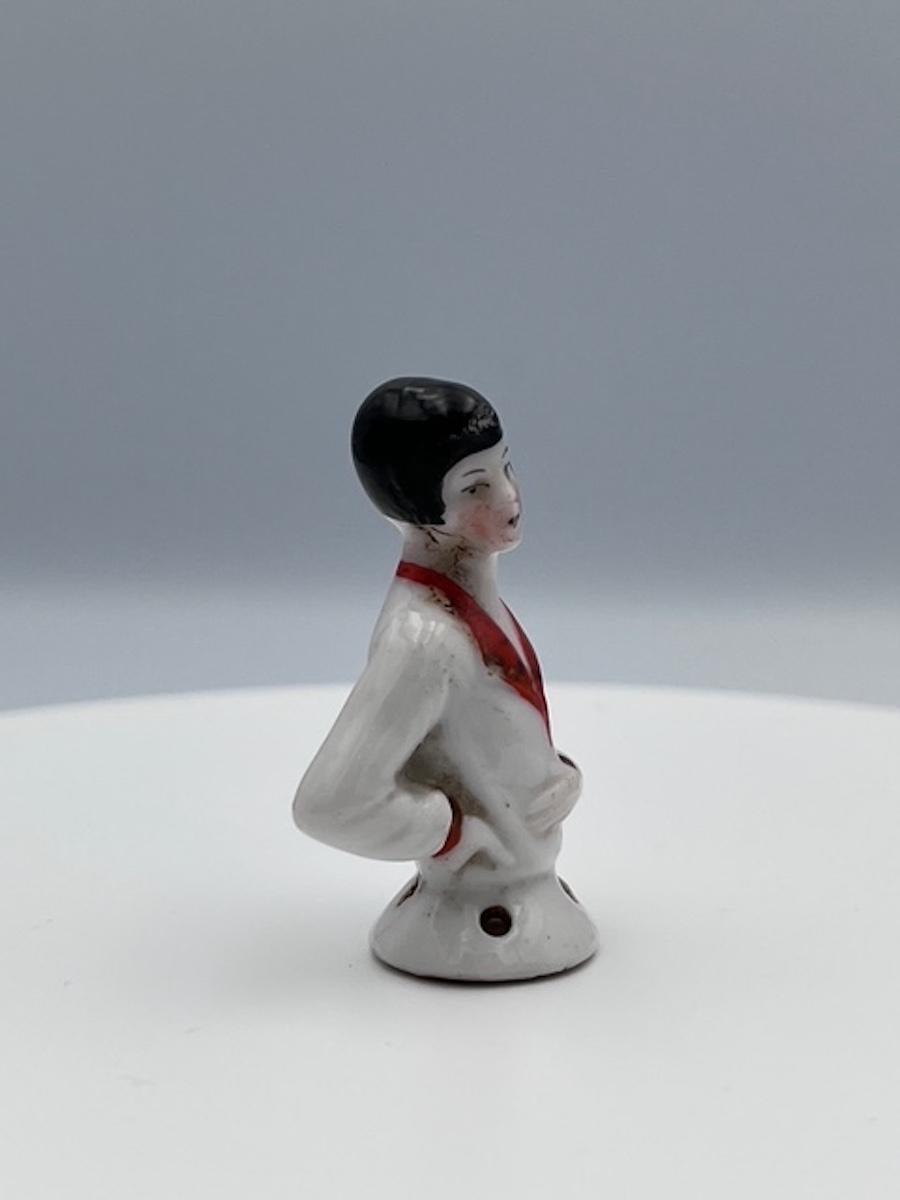 Dipinto Affascinante mezza bambola Flapper in porcellana Art Deco tedesca degli anni '20 in vendita