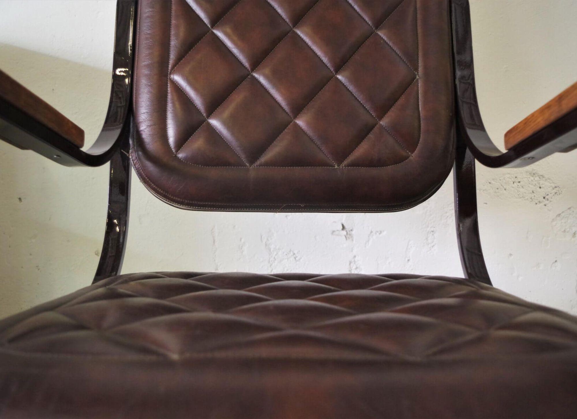 Charming 1950s Iron Rocking Chair – A Mid-Century Modern Marvel in vendita 10