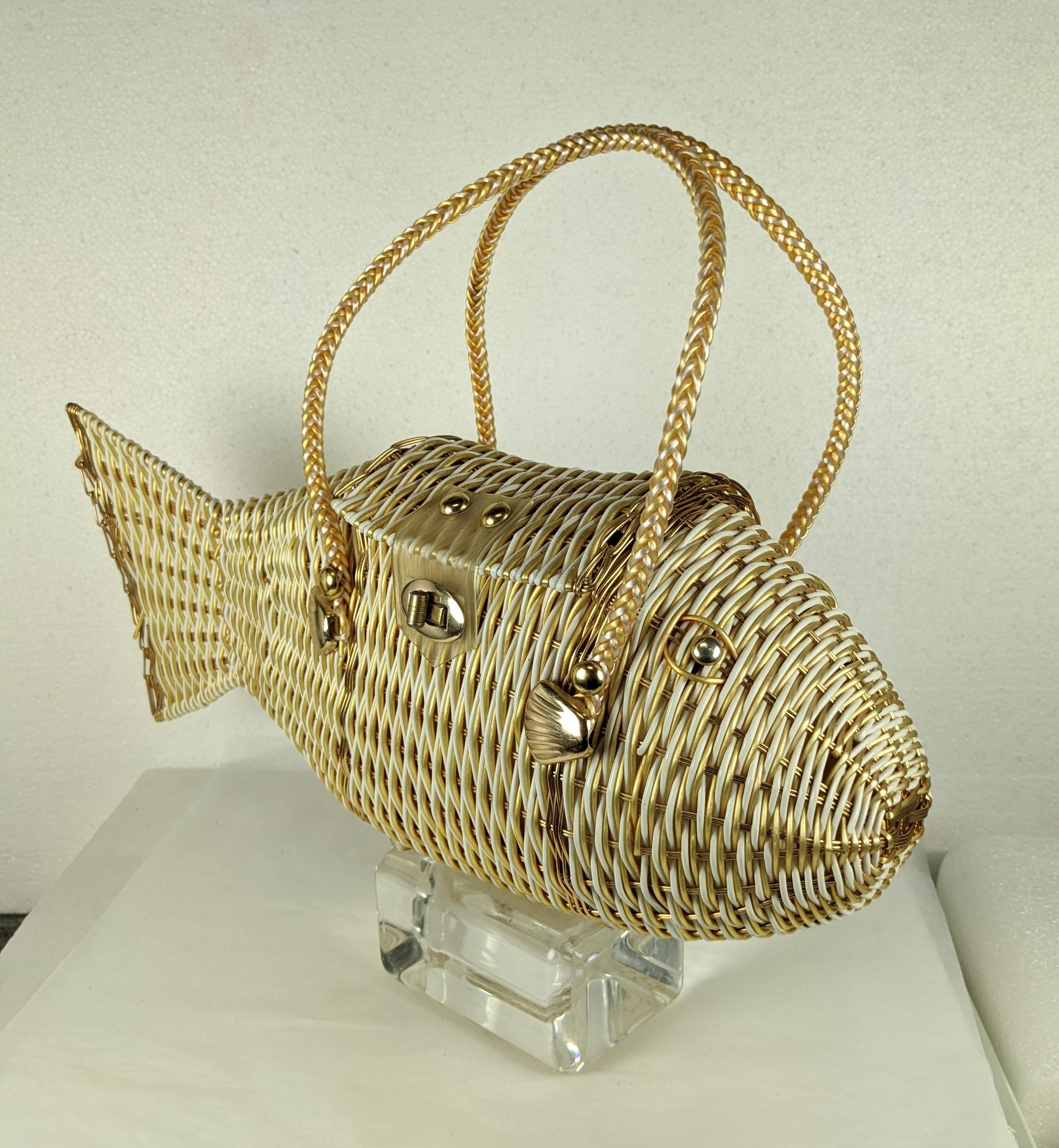 Beige Charmant sac à poisson figuratif tissé des années 1960 en vente