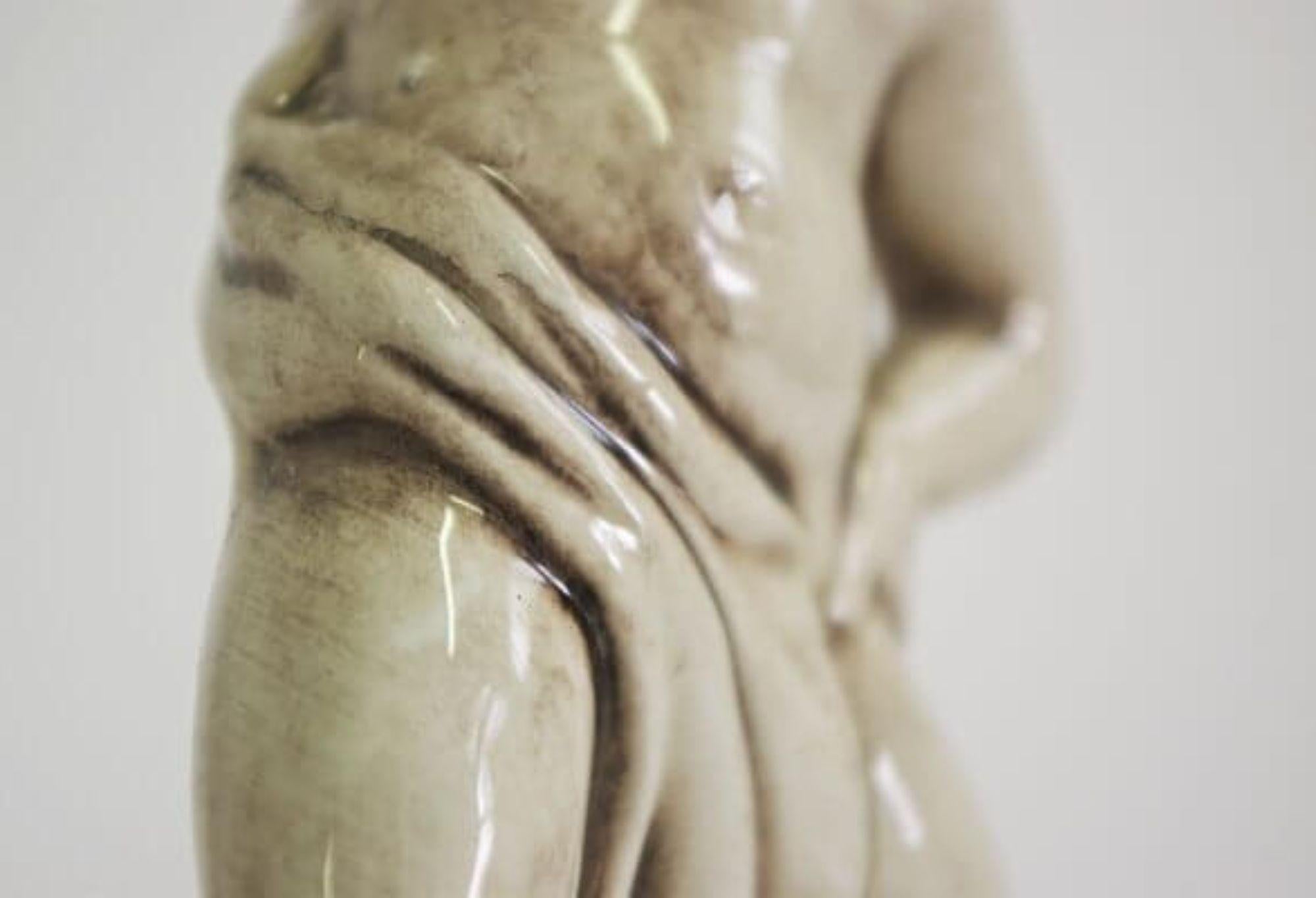 Charmante figurine de chérubin de Capodimonte des années 1970 - Art artisanal en céramique en vente 7