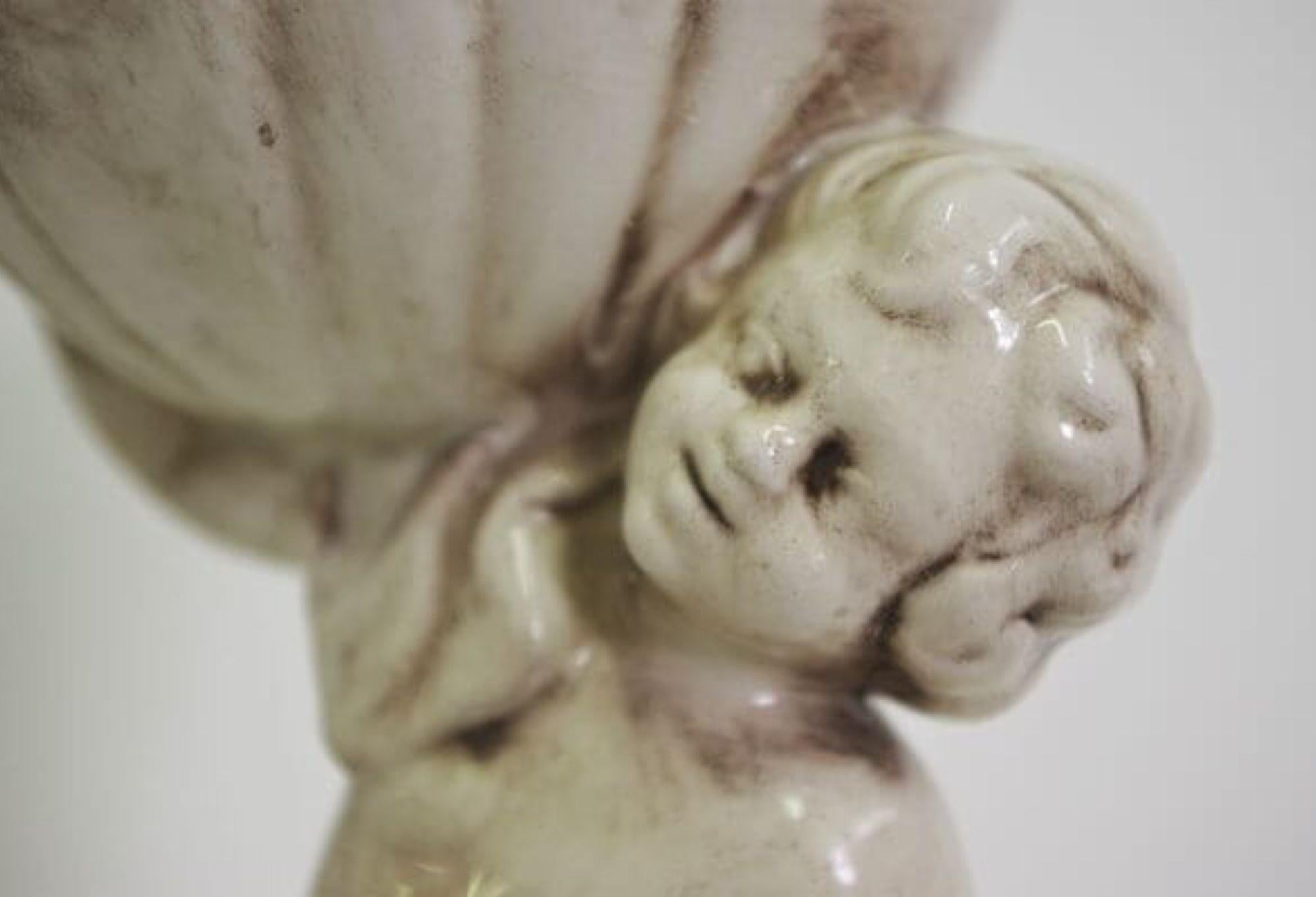 Charmante figurine de chérubin de Capodimonte des années 1970 - Art artisanal en céramique en vente 10